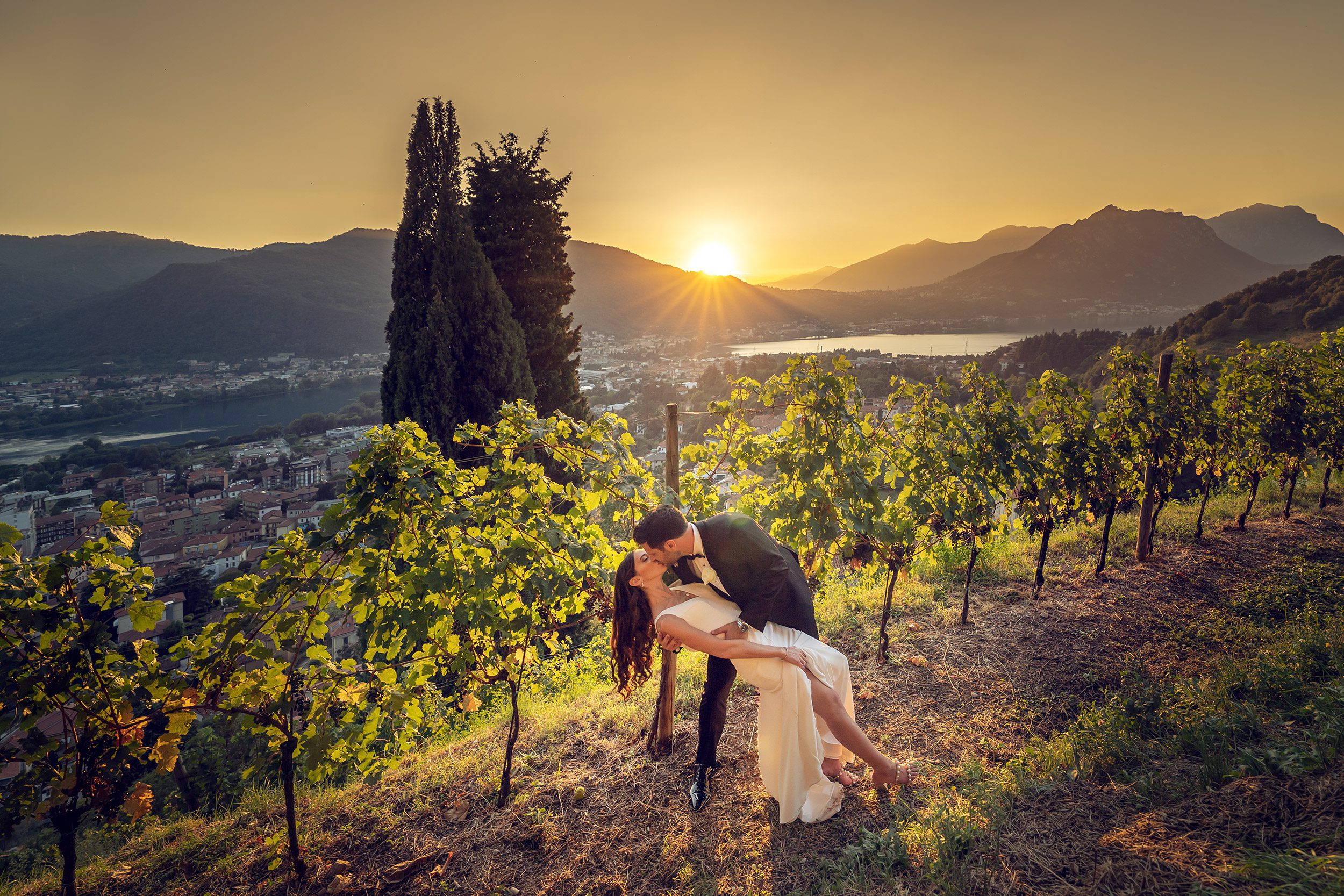 000 fotografo matrimonio reportage wedding ritratto sposi vigna casque tramonto castello rossino calolziocorte lecco lago como copia 1