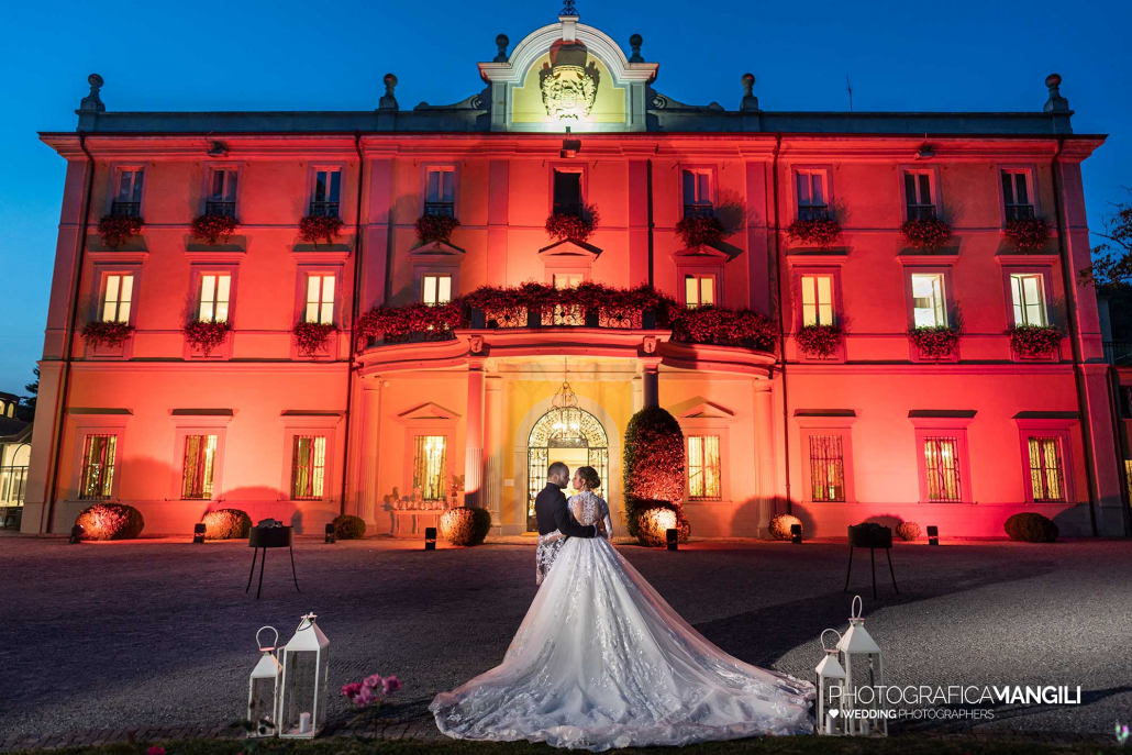 000 fotografo matrimonio reportage wedding sposi ritratto luce blu villa acquaroli carvico bergamo copia