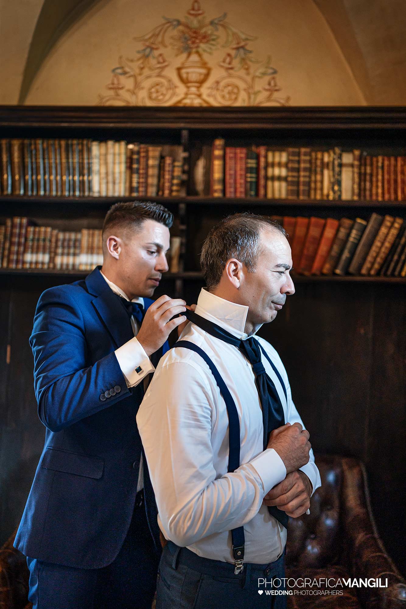 003 fotografo matrimonio reportage wedding preparazione sposo castello di monasterolo monasterolo del castello bergamo 003 fotografo matrimonio reportage wedding preparazione sposo castello di monasterolo monasterolo del castello bergamo