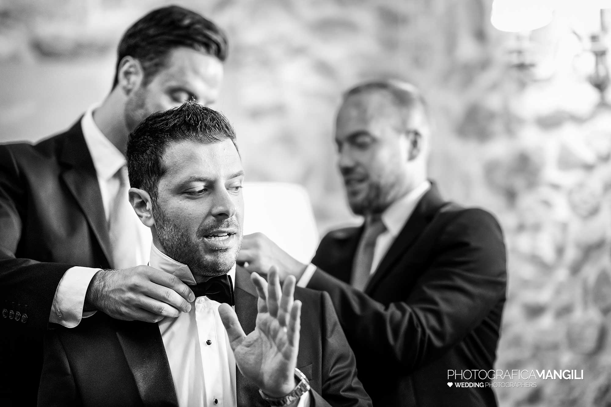 003 fotografo matrimonio reportage wedding preparazione sposo castello rossino calolziocorte lecco lago como 003 fotografo matrimonio reportage wedding preparazione sposo castello rossino calolziocorte lecco lago como