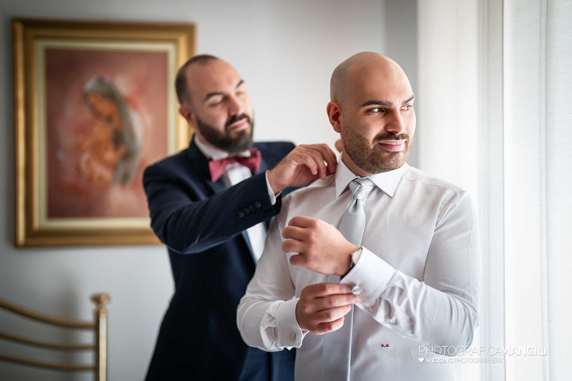 003 fotografo matrimonio reportage wedding preparazione sposo milano 003 fotografo matrimonio reportage wedding preparazione sposo milano