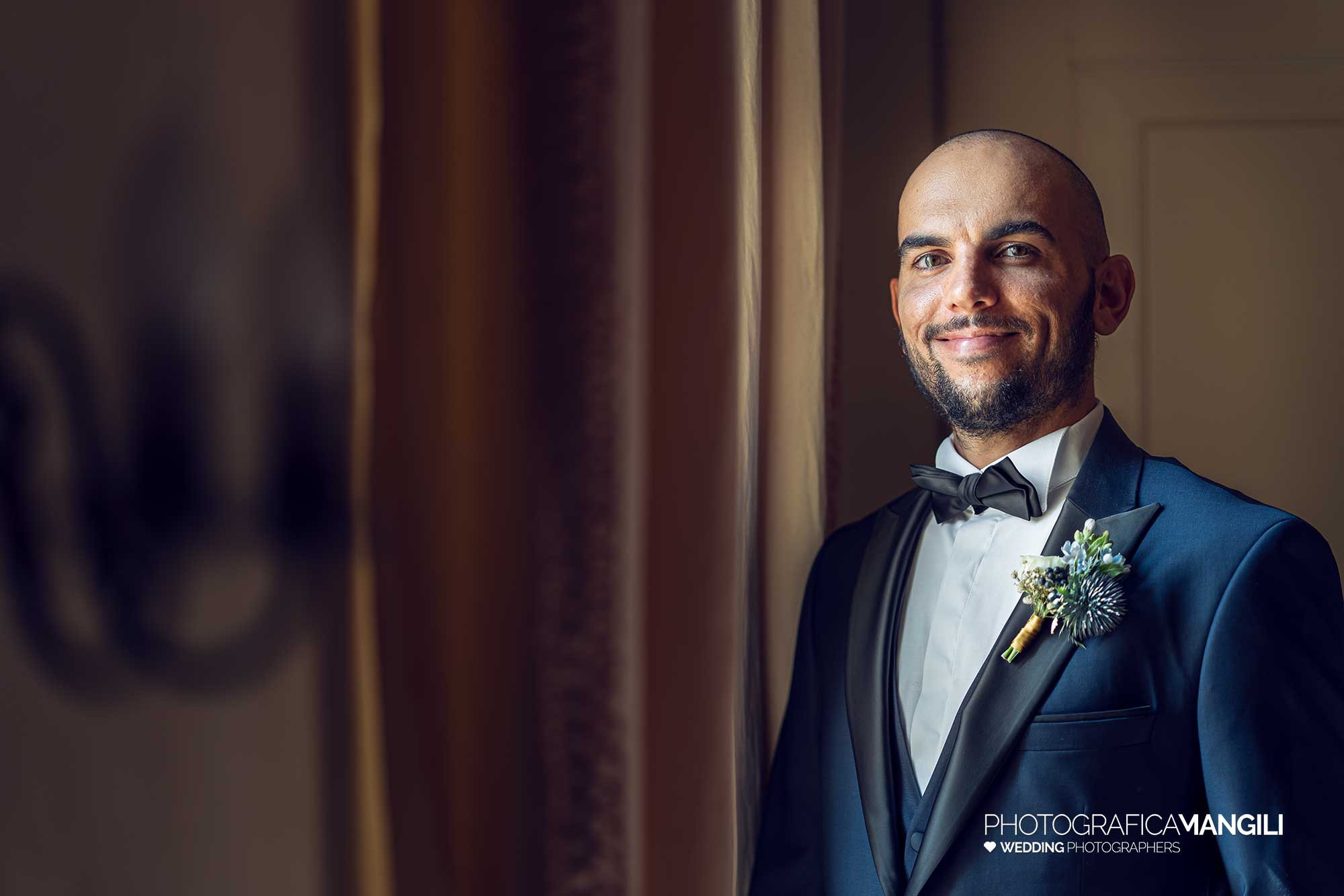 003 fotografo matrimonio reportage wedding sposo preparativi vestizione ritratto castello degli angeli carobbio degli angeli bergamo 003 fotografo matrimonio reportage wedding sposo preparativi vestizione ritratto castello degli angeli carobbio degli angeli bergamo