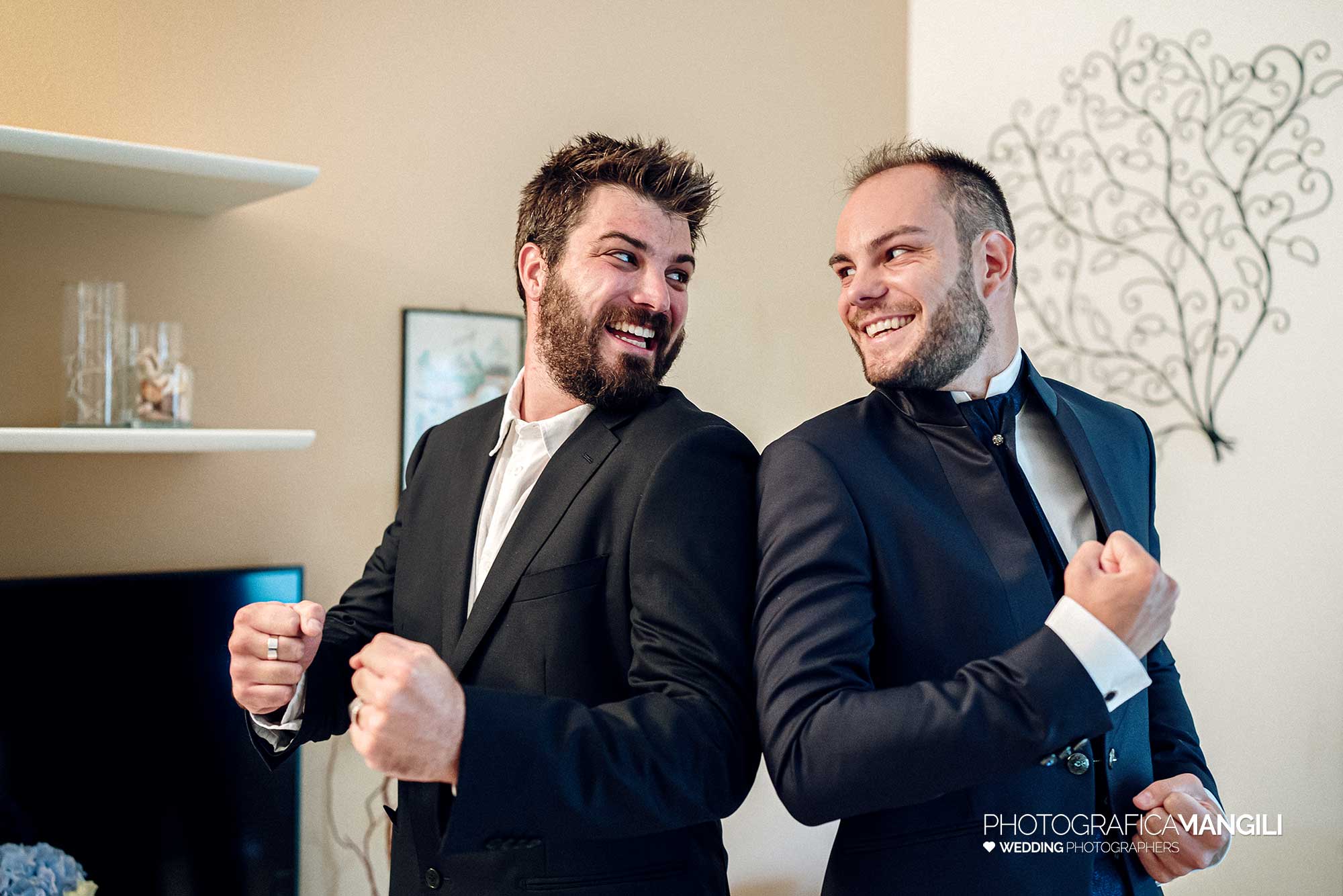 004 fotografo matrimonio reportage wedding preparazione sposo rho milano 004 fotografo matrimonio reportage wedding preparazione sposo rho milano