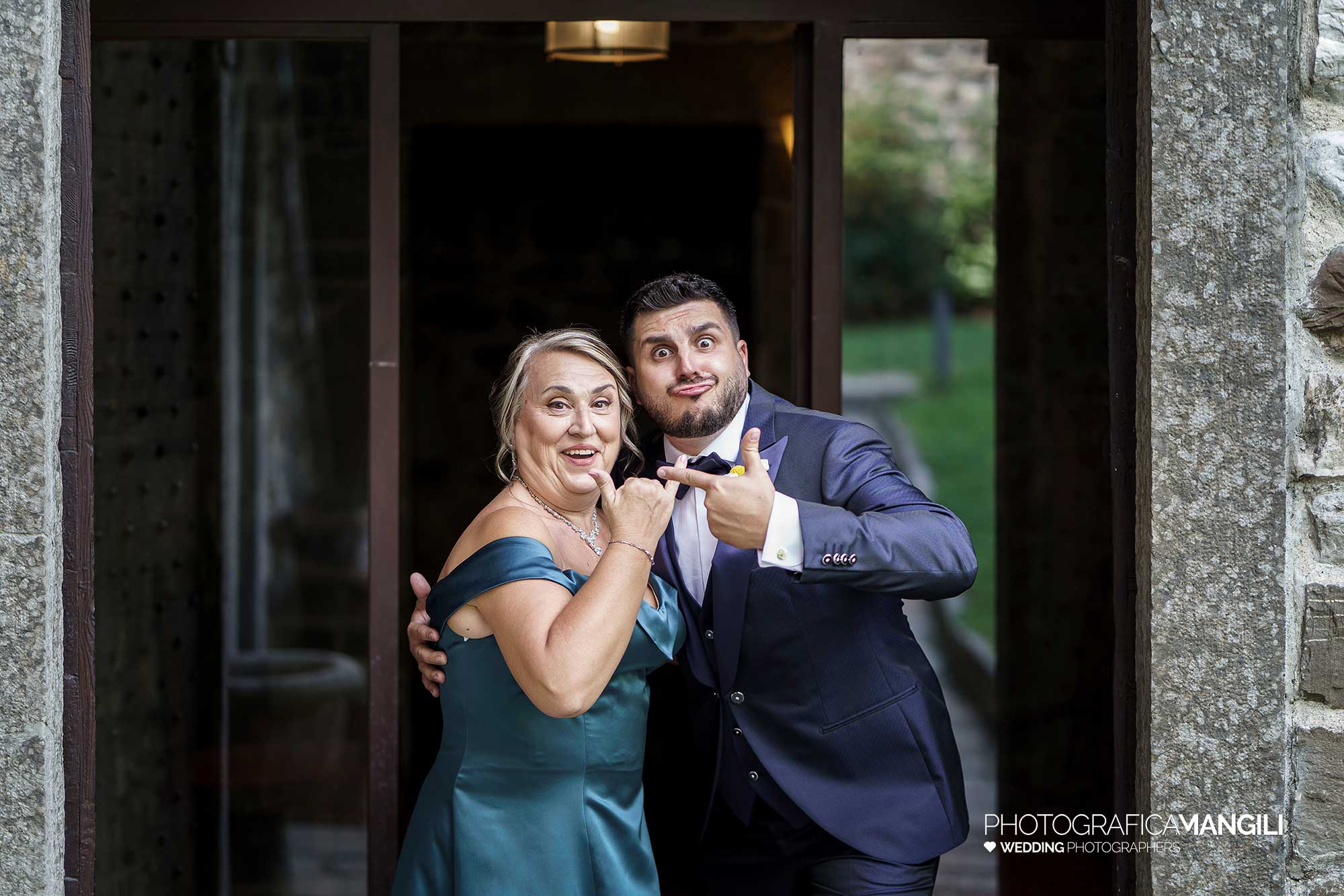 004 fotografo matrimonio reportage wedding sposo preparativi vestizione castello rossino calolziocorte lecco lago como 004 fotografo matrimonio reportage wedding sposo preparativi vestizione castello rossino calolziocorte lecco lago como