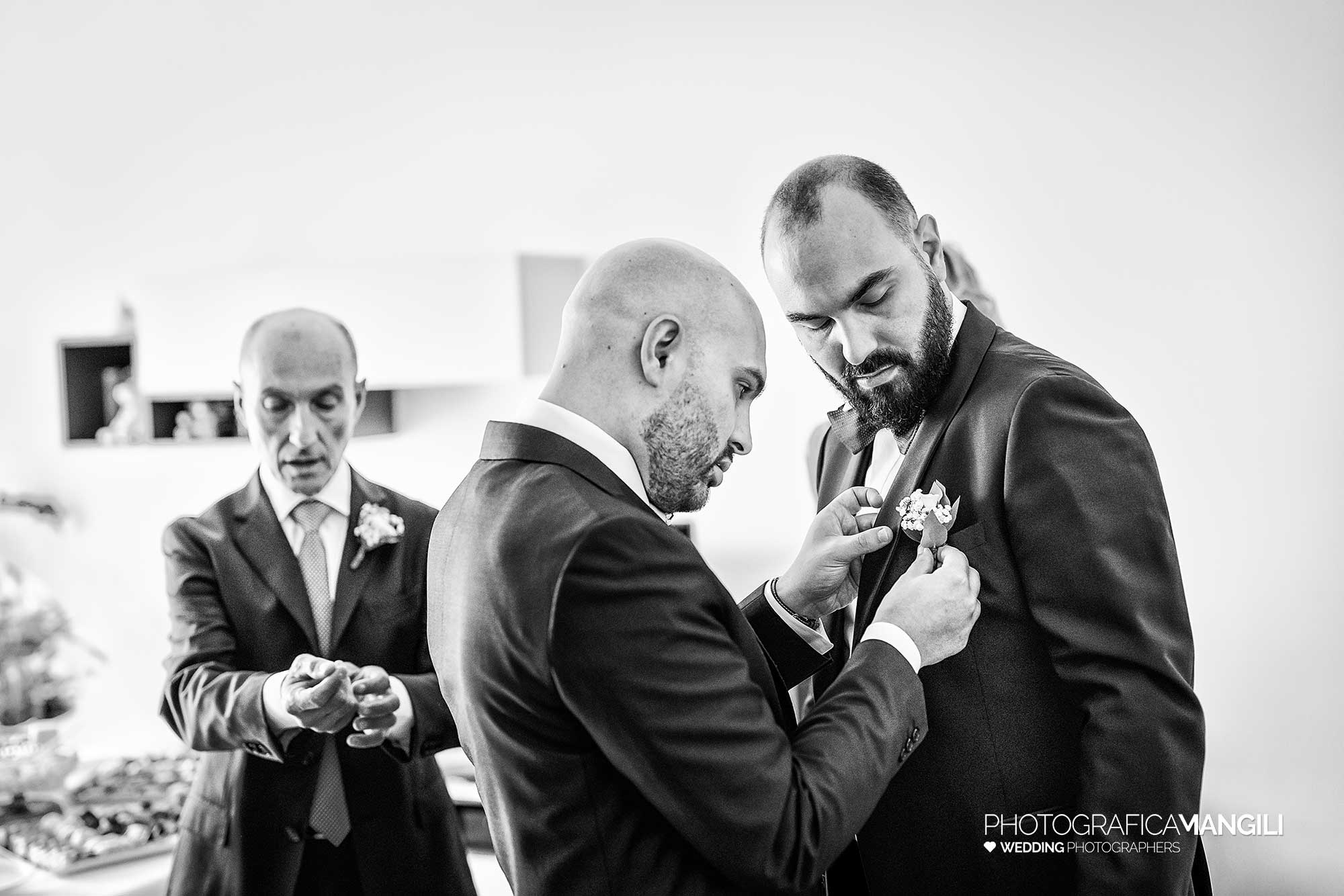005 fotografo matrimonio reportage wedding preparazione sposo milano 005 fotografo matrimonio reportage wedding preparazione sposo milano