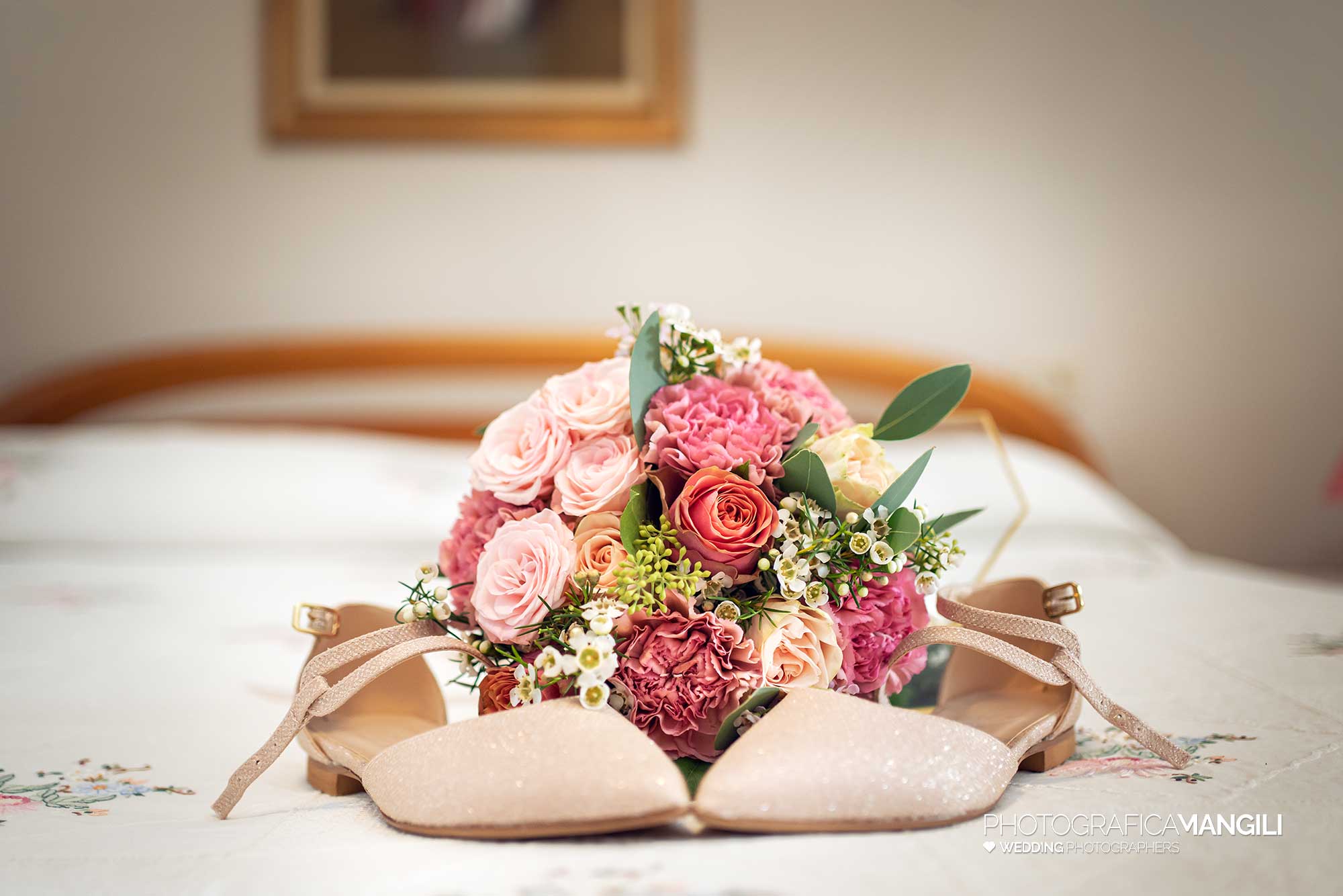 005 fotografo matrimonio wedding reportage scarpe bouquet sposa bergamo 005 fotografo matrimonio wedding reportage scarpe bouquet sposa bergamo