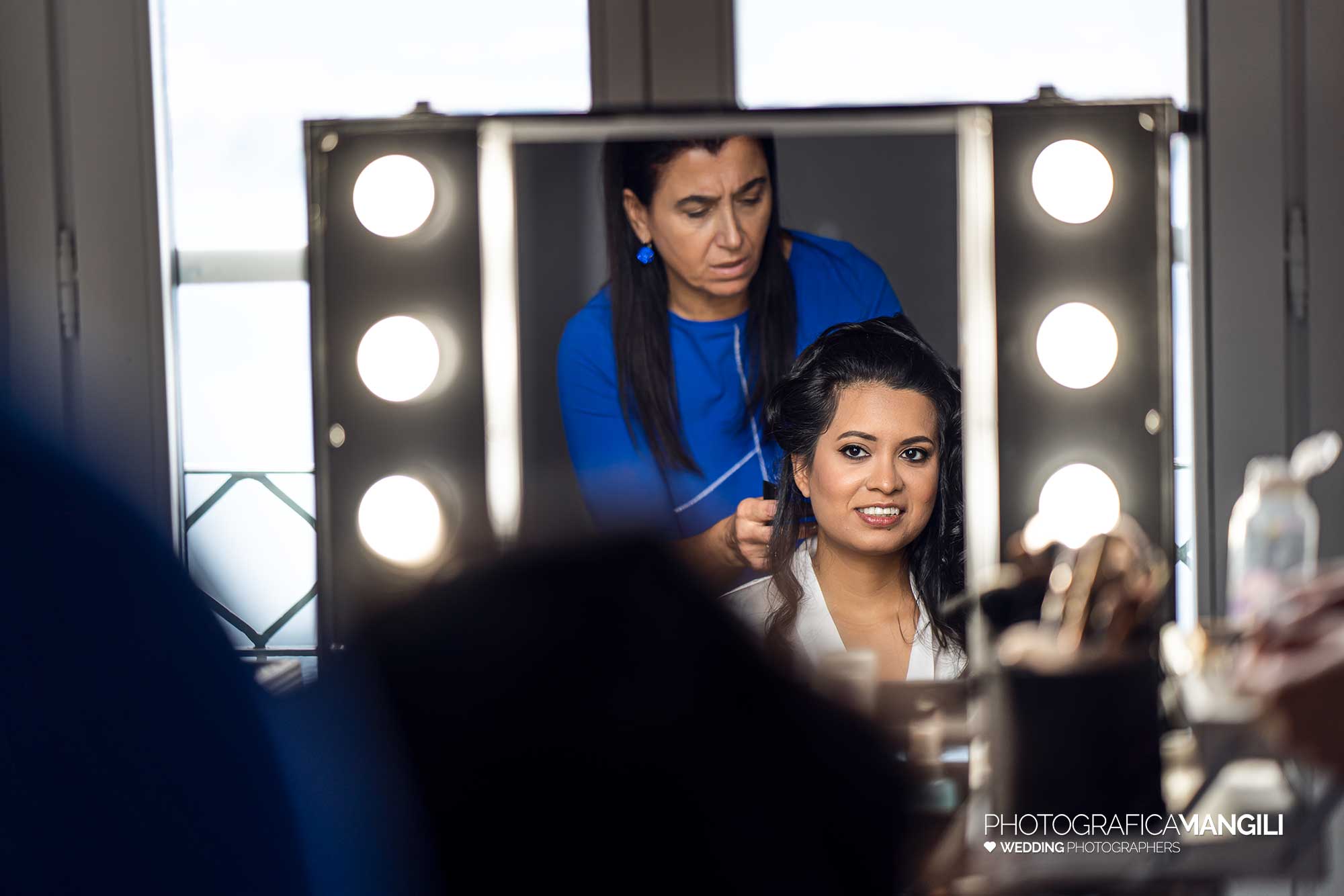 007 fotografo matrimonio reportage wedding sposa preparativi vestizione trucco ritratto onno lecco 007 fotografo matrimonio reportage wedding sposa preparativi vestizione trucco ritratto onno lecco