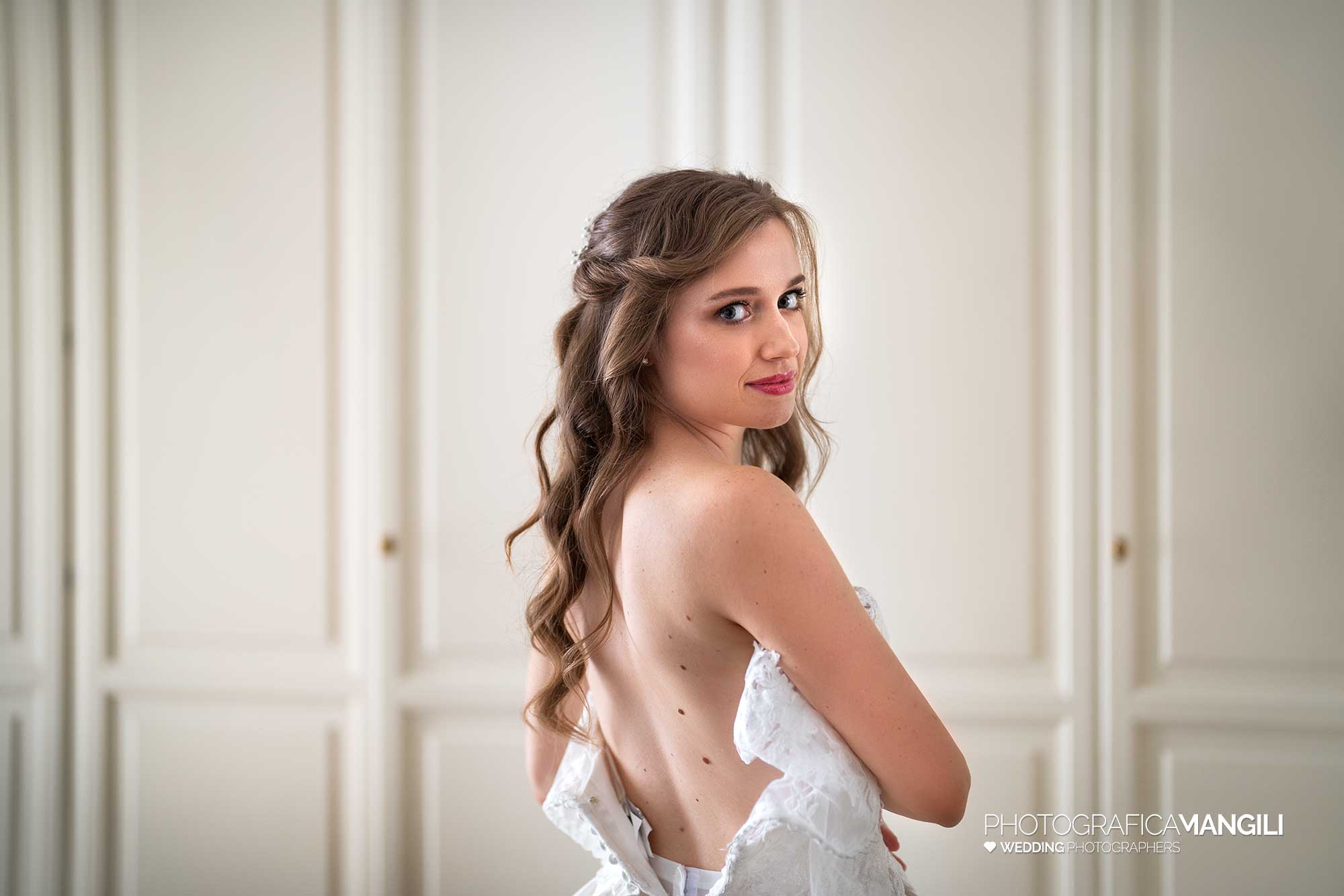 009 fotografo matrimonio reportage wedding preparazione ritratto sposa milano 009 fotografo matrimonio reportage wedding preparazione ritratto sposa milano