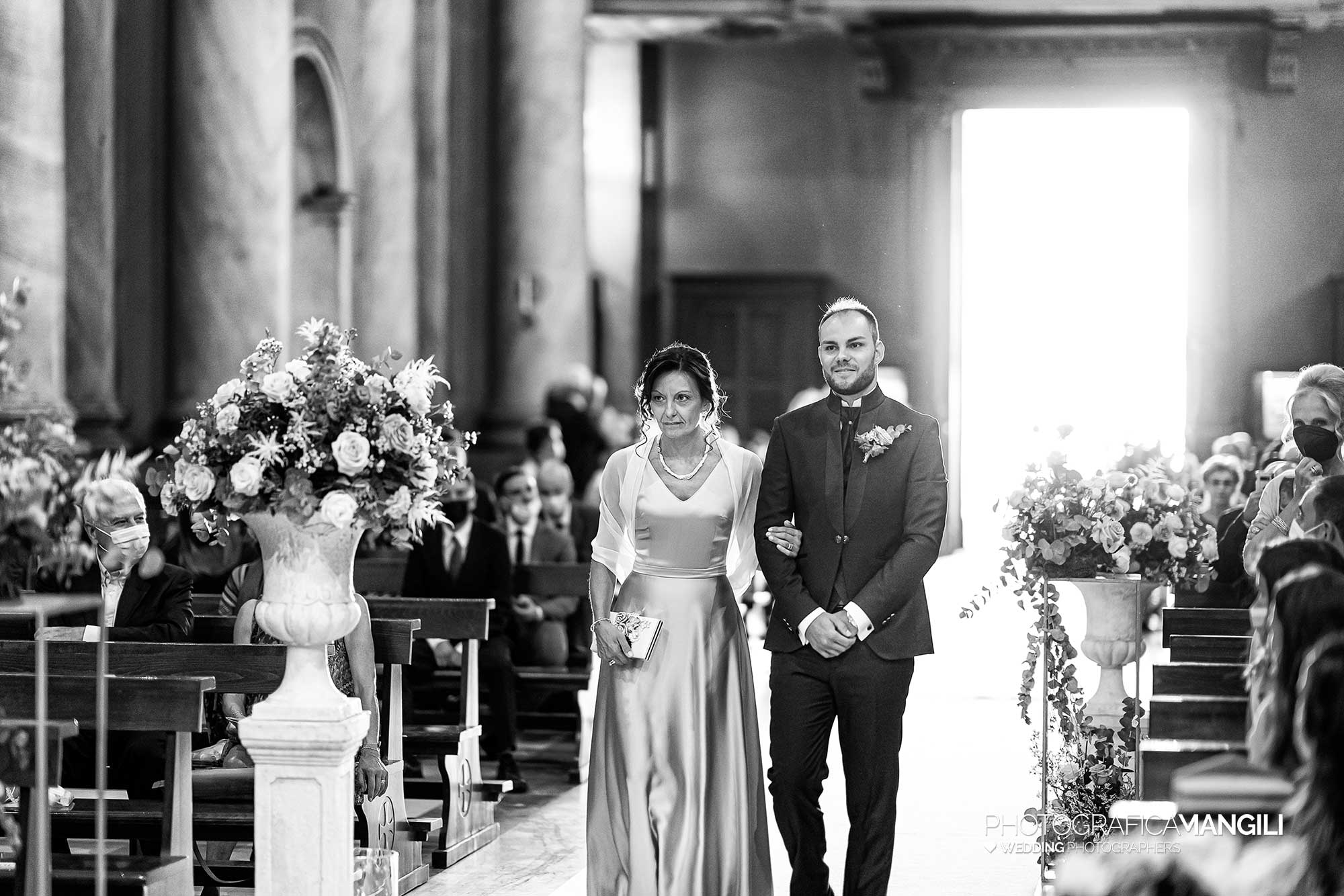 011 fotografo matrimonio reportage wedding ingresso sposo rho milano 011 fotografo matrimonio reportage wedding ingresso sposo rho milano