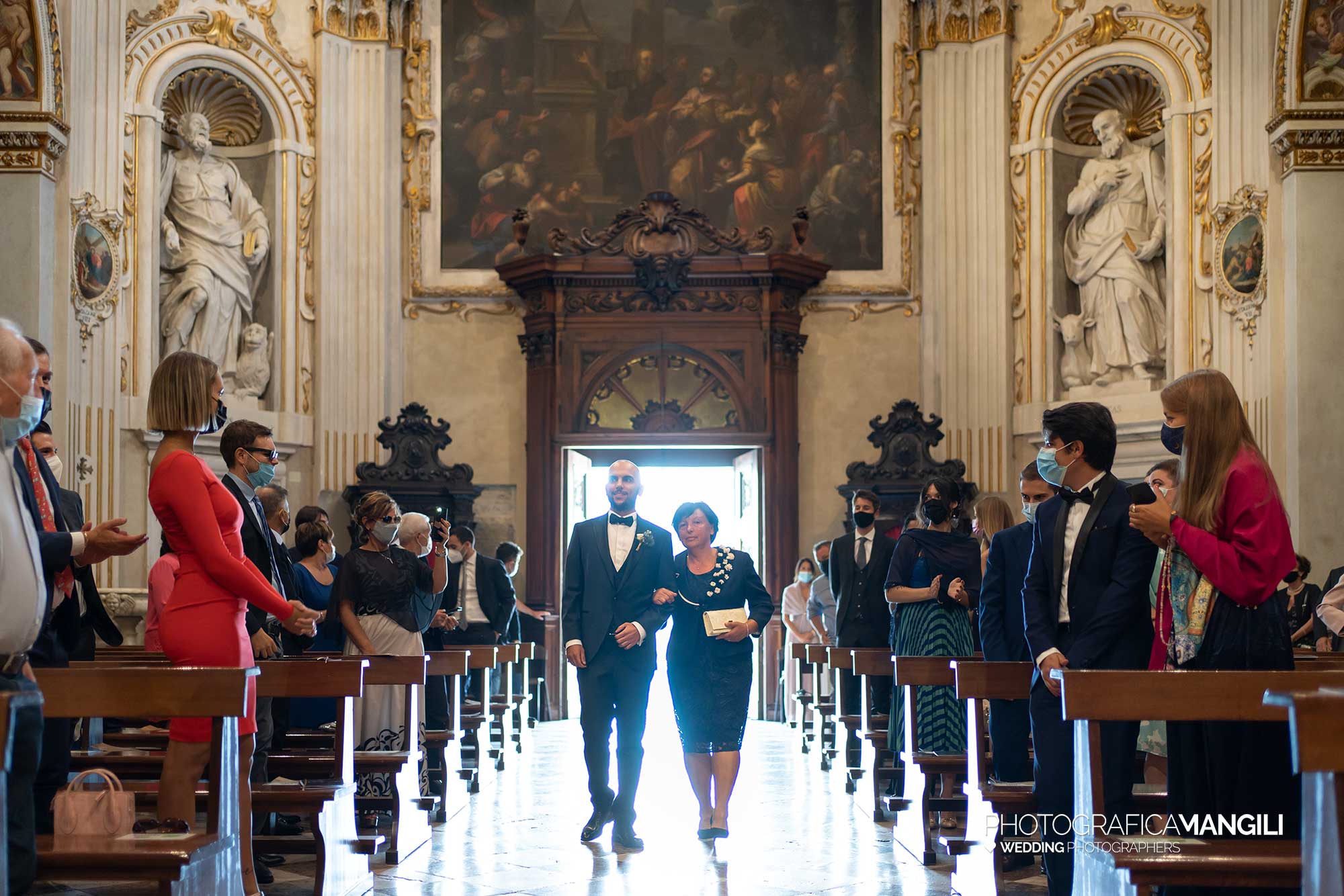 012 fotografo matrimonio reportage wedding sposo ingresso mamma ritratto chiesa cerimonia rito religioso san paolo d argon bergamo 012 fotografo matrimonio reportage wedding sposo ingresso mamma ritratto chiesa cerimonia rito religioso san paolo d argon bergamo
