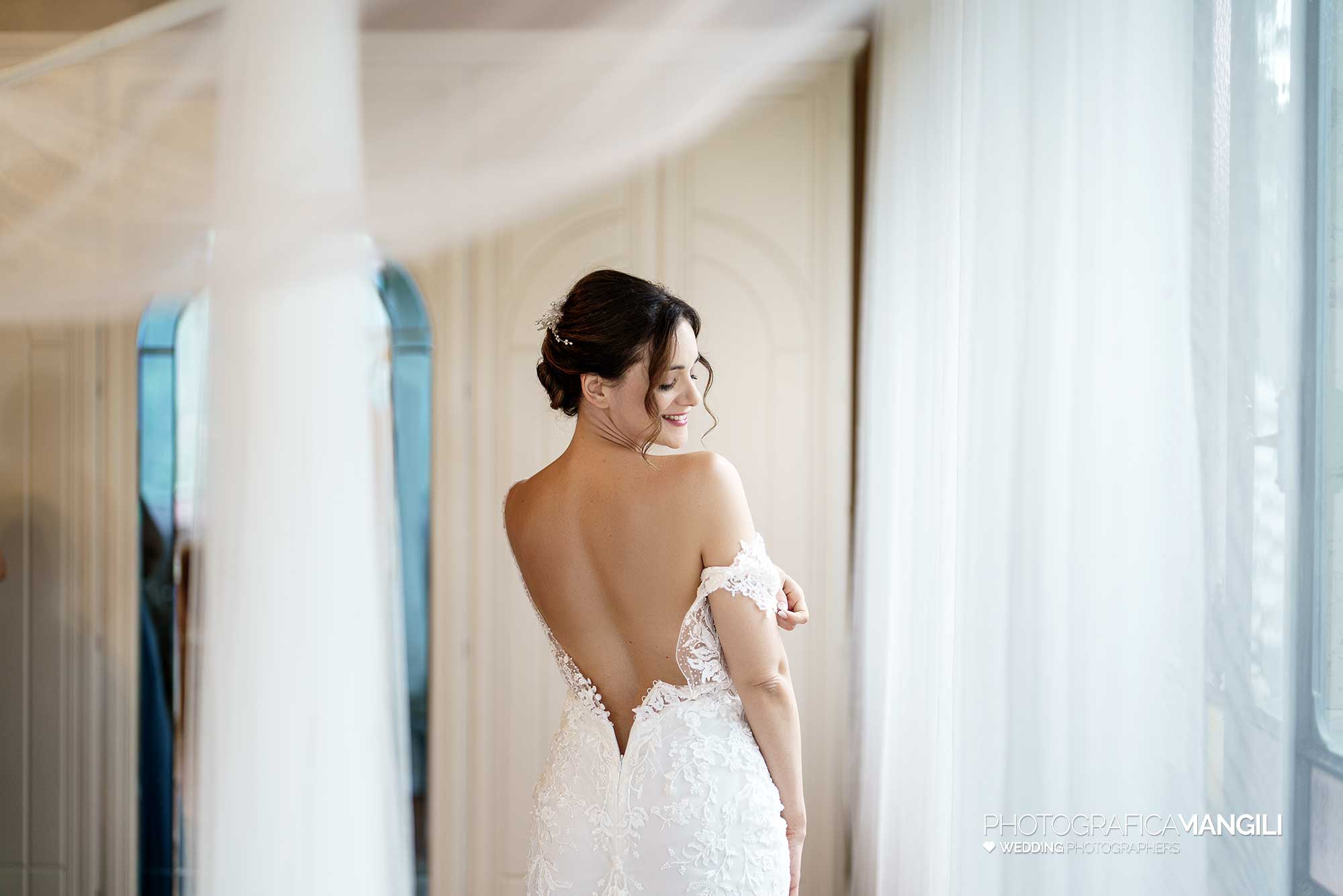 015 fotografo matrimonio reportage wedding preparazione abito sposa villa ex magni rizzoli canzo como 015 fotografo matrimonio reportage wedding preparazione abito sposa villa ex magni rizzoli canzo como