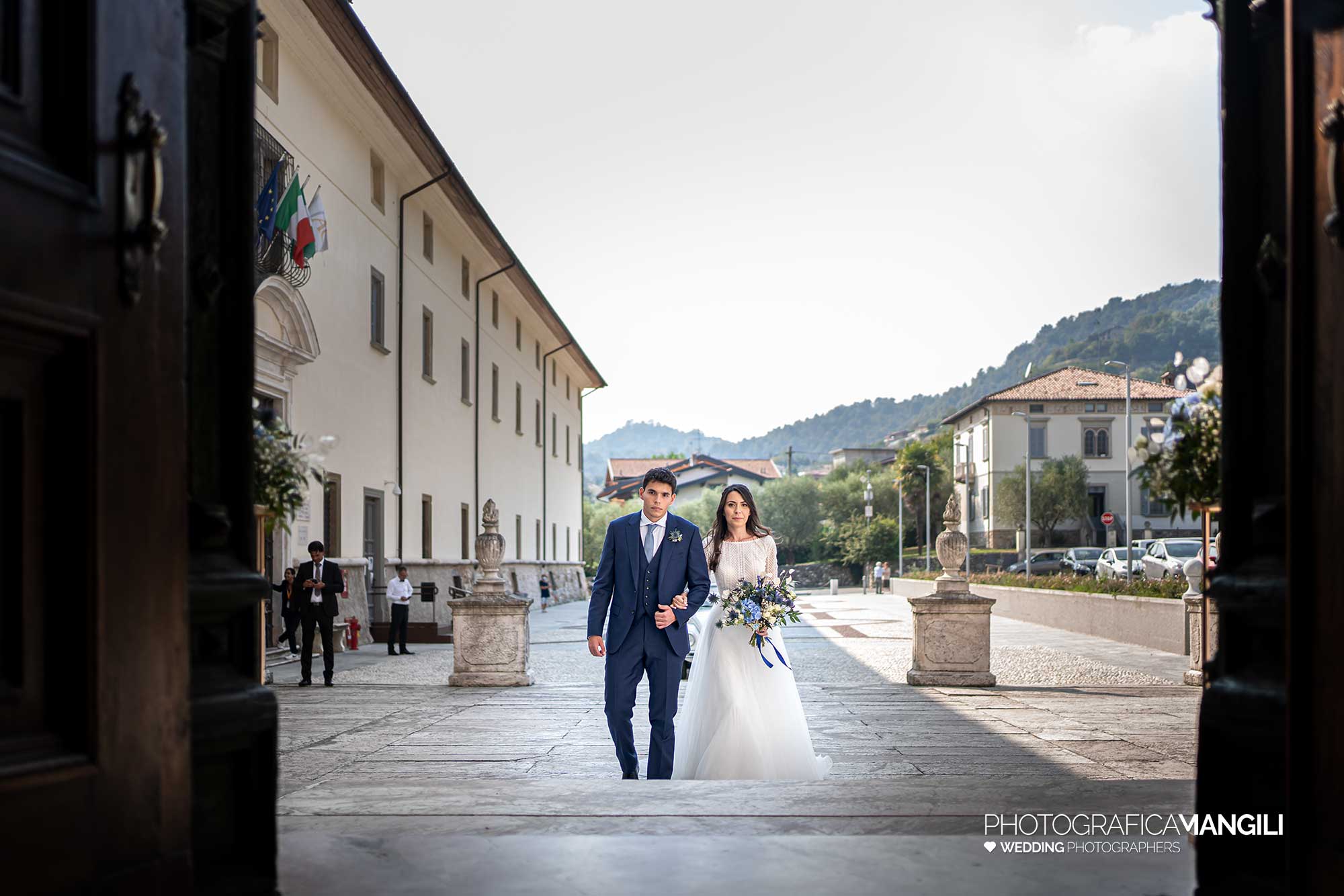 015 fotografo matrimonio reportage wedding sposa ingresso ritratto chiesa cerimonia rito religioso san paolo d argon bergamo 015 fotografo matrimonio reportage wedding sposa ingresso ritratto chiesa cerimonia rito religioso san paolo d argon bergamo