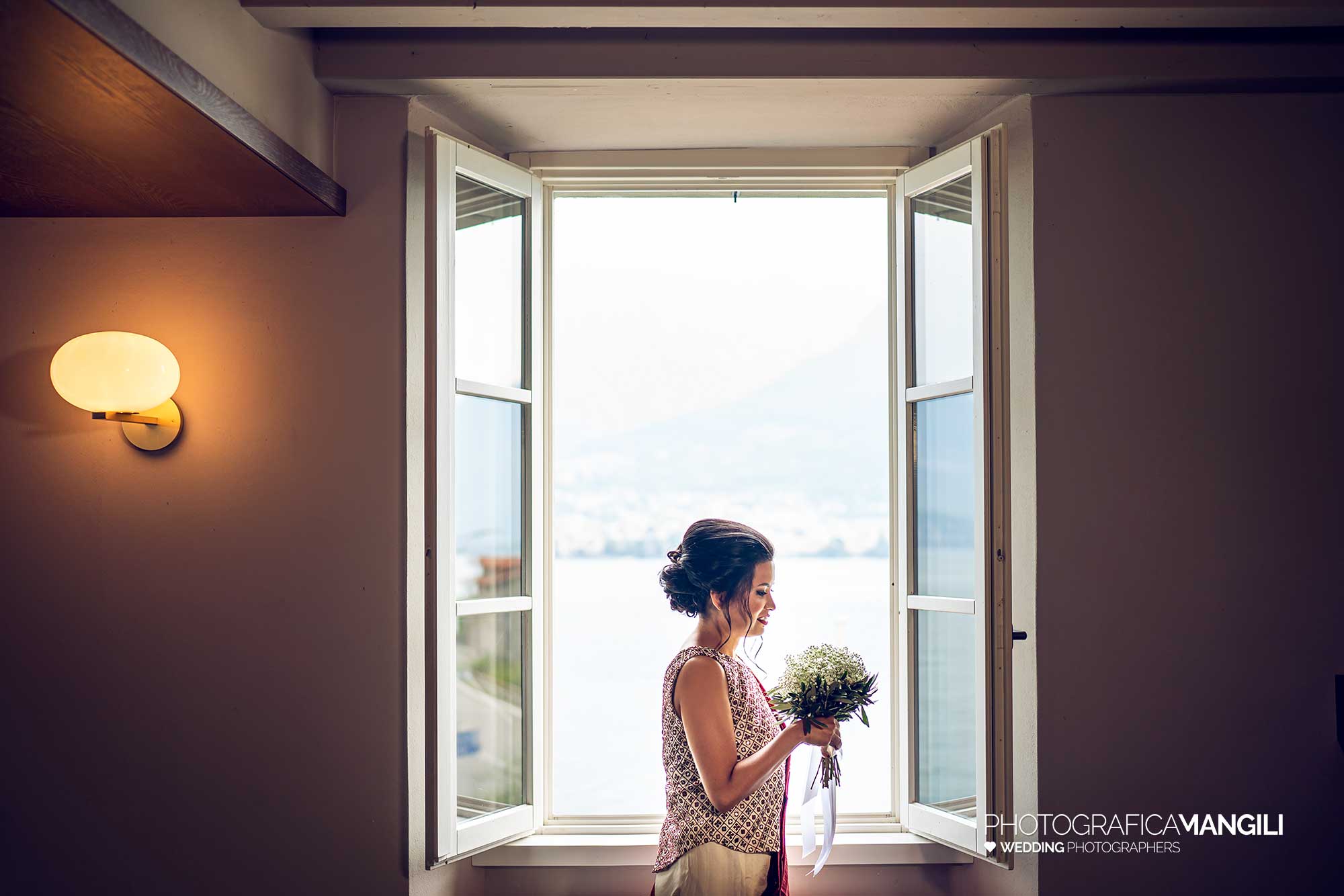 015 fotografo matrimonio reportage wedding sposa preparativi vestizione ritratto onno lecco 015 fotografo matrimonio reportage wedding sposa preparativi vestizione ritratto onno lecco