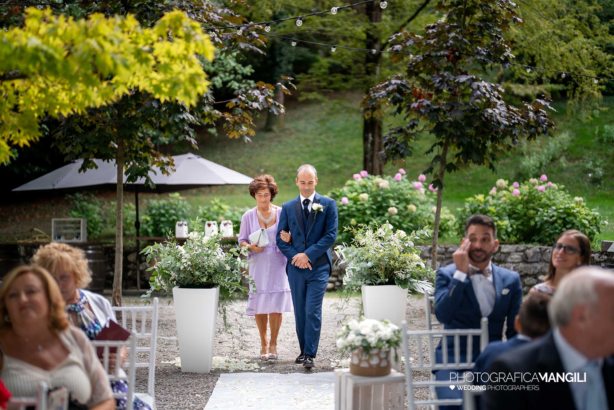 018 fotografo matrimonio reportage wedding ingresso sposo cerimonia civile castello di monasterolo monasterolo del castello bergamo 018 fotografo matrimonio reportage wedding ingresso sposo cerimonia civile castello di monasterolo monasterolo del castello bergamo