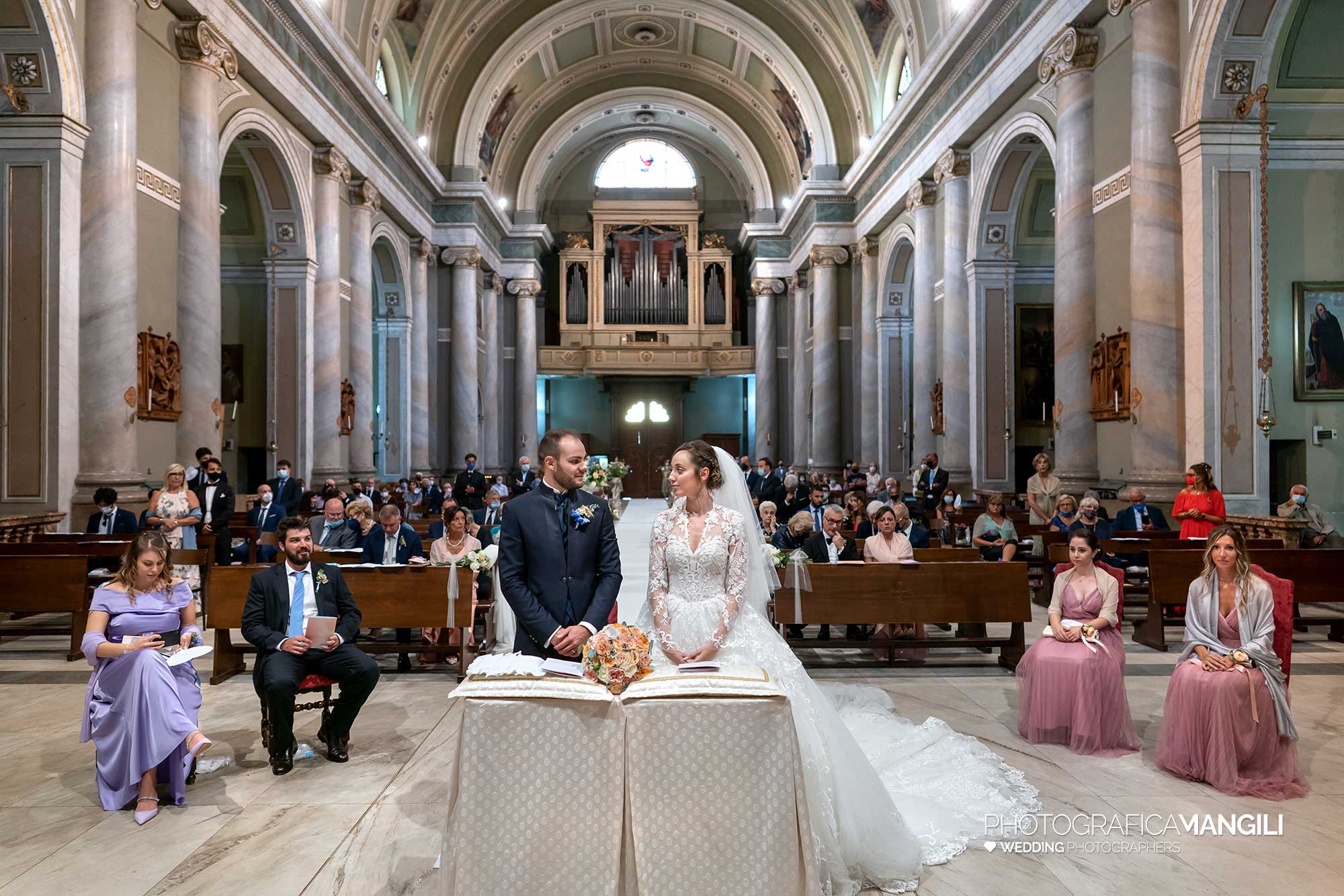 018 fotografo matrimonio reportage wedding sposi cerimonia religiosa chiesa rho milano 018 fotografo matrimonio reportage wedding sposi cerimonia religiosa chiesa rho milano