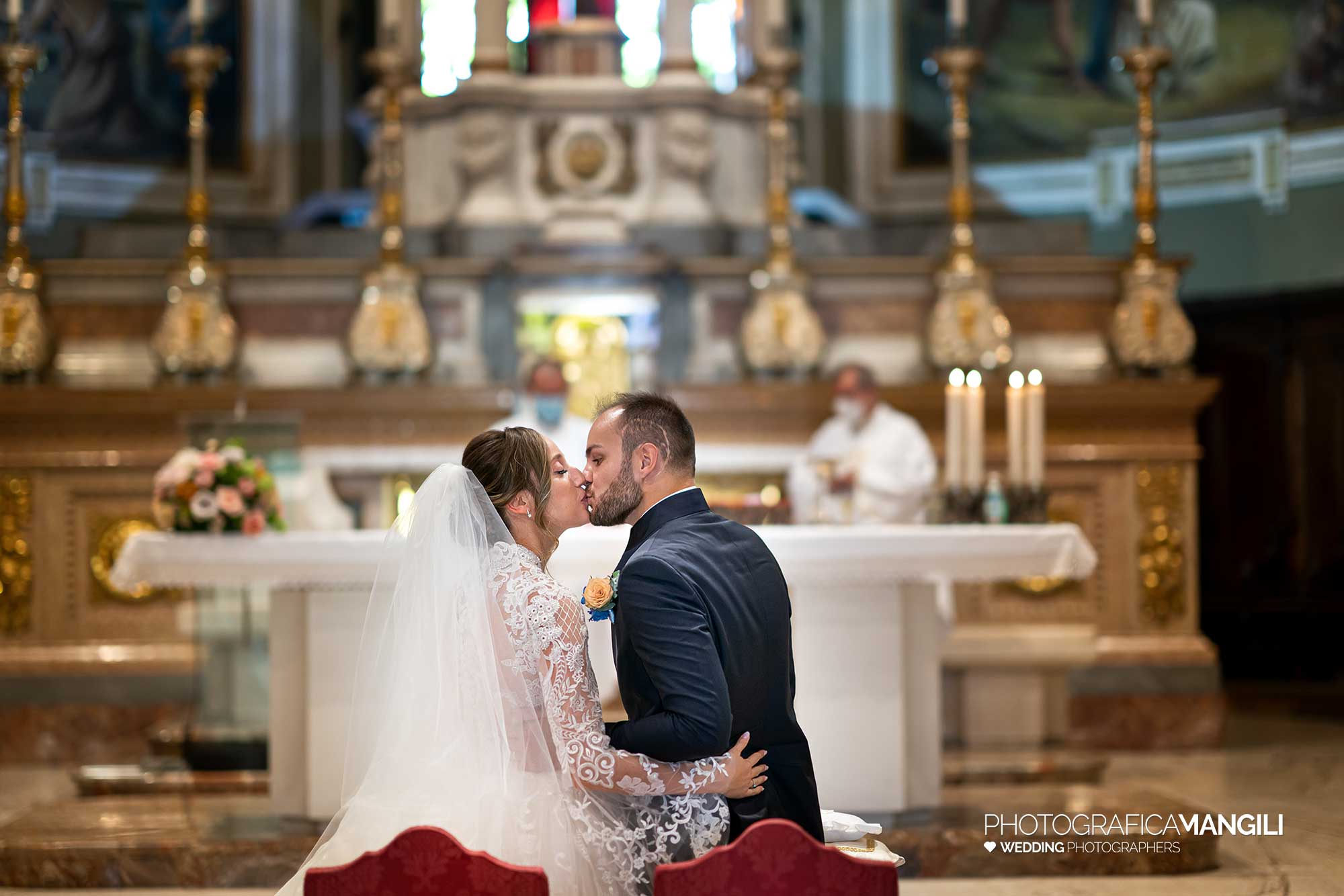 019 fotografo matrimonio reportage wedding sposi cerimonia religiosa chiesa rho milano 019 fotografo matrimonio reportage wedding sposi cerimonia religiosa chiesa rho milano