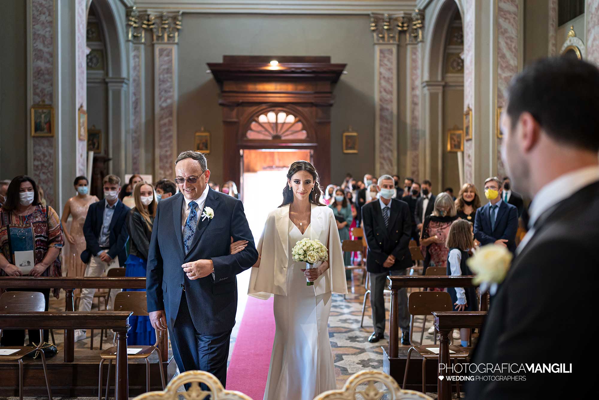 020 fotografo matrimonio reportage wedding rito religioso chiesa ingrresso sposa rossino calolziocorte lecco lago como 020 fotografo matrimonio reportage wedding rito religioso chiesa ingrresso sposa rossino calolziocorte lecco lago como