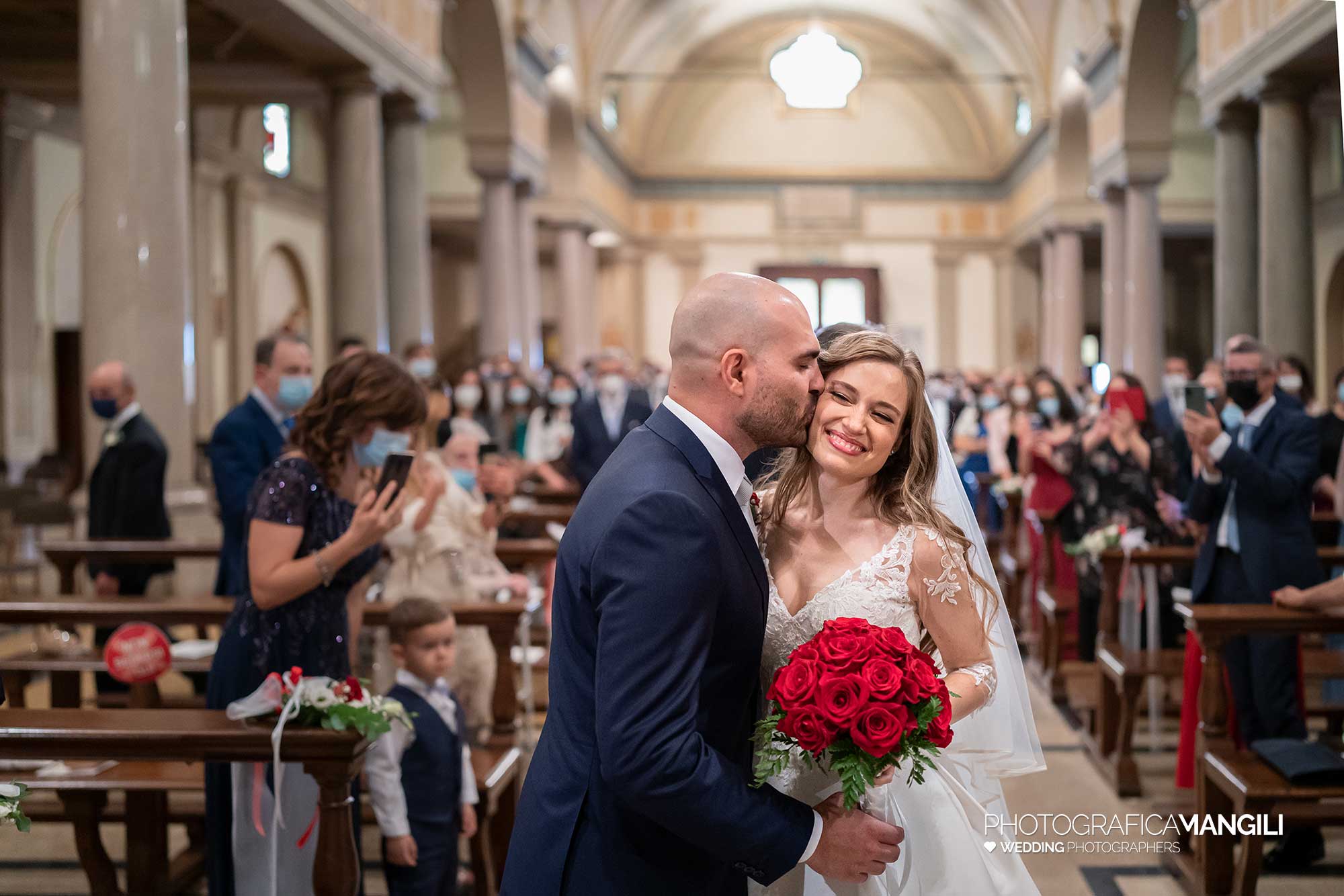 021 fotografo matrimonio reportage wedding ingresso sposa chiesa cerimonia religiosa milano 021 fotografo matrimonio reportage wedding ingresso sposa chiesa cerimonia religiosa milano