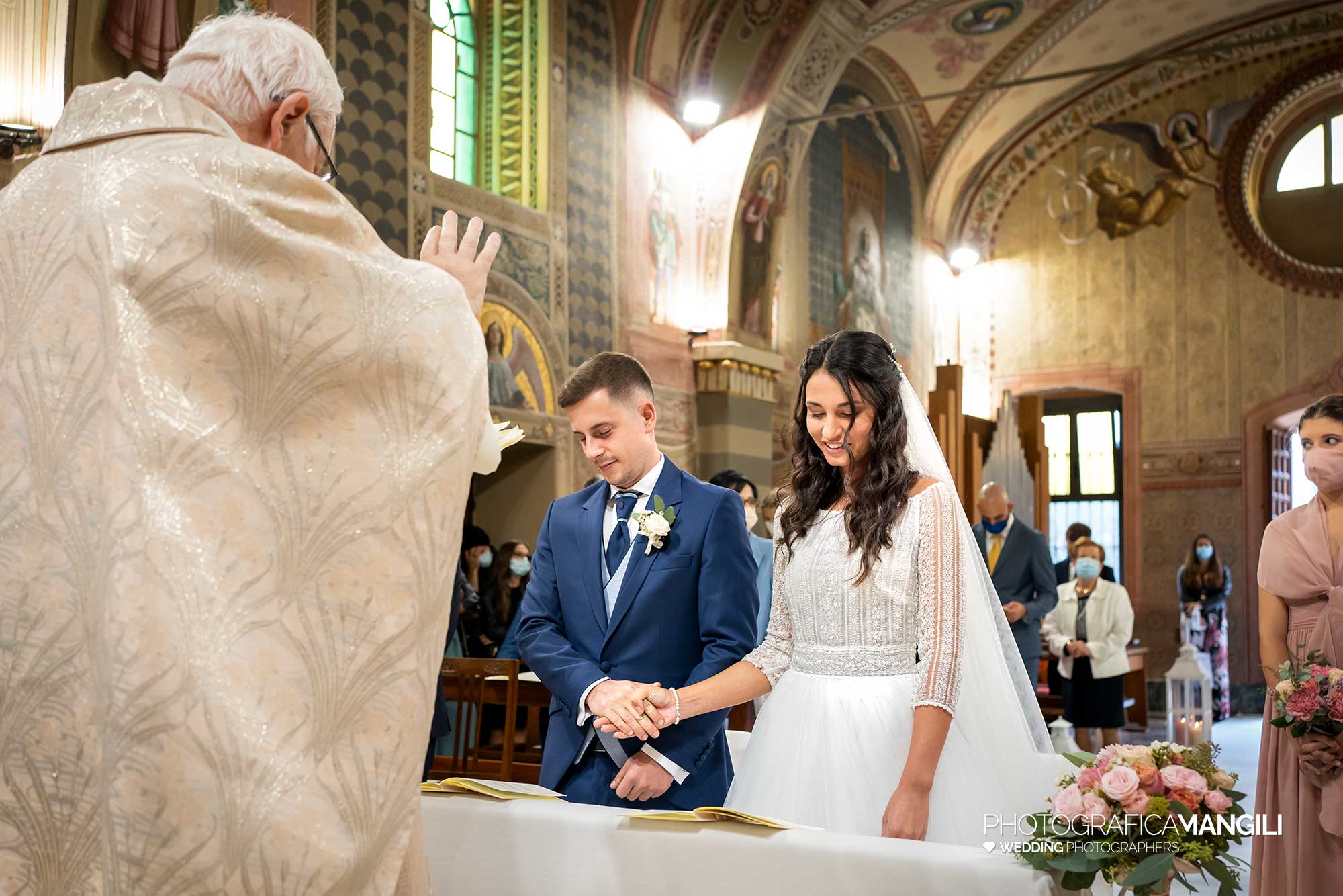 021 fotografo matrimonio wedding reportage sposi chiesa cerimonia religiosa pradalunga bergamo 021 fotografo matrimonio wedding reportage sposi chiesa cerimonia religiosa pradalunga bergamo