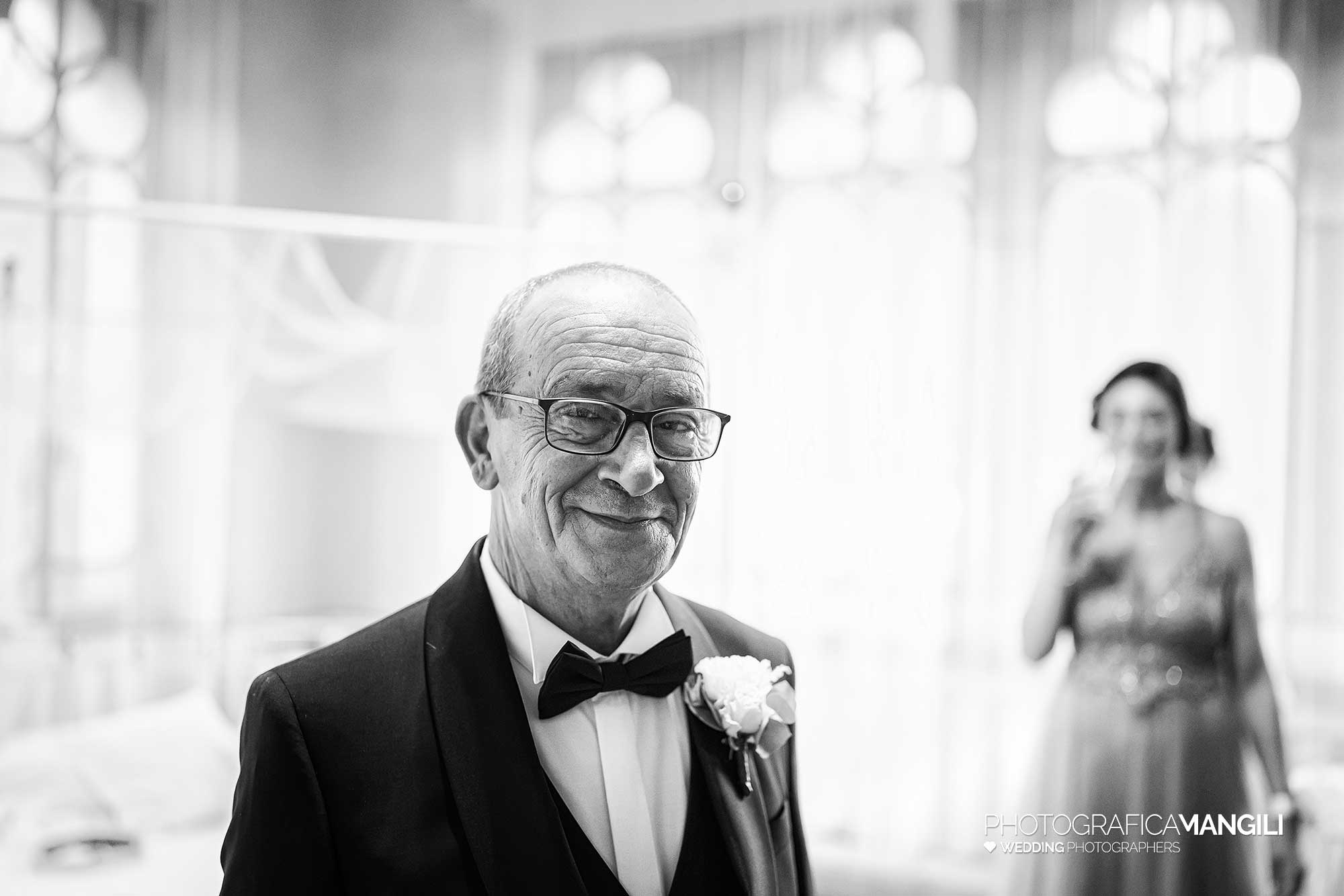 022 fotografo matrimonio reportage wedding preparazione padre sposa villa ex magni rizzoli canzo como 022 fotografo matrimonio reportage wedding preparazione padre sposa villa ex magni rizzoli canzo como