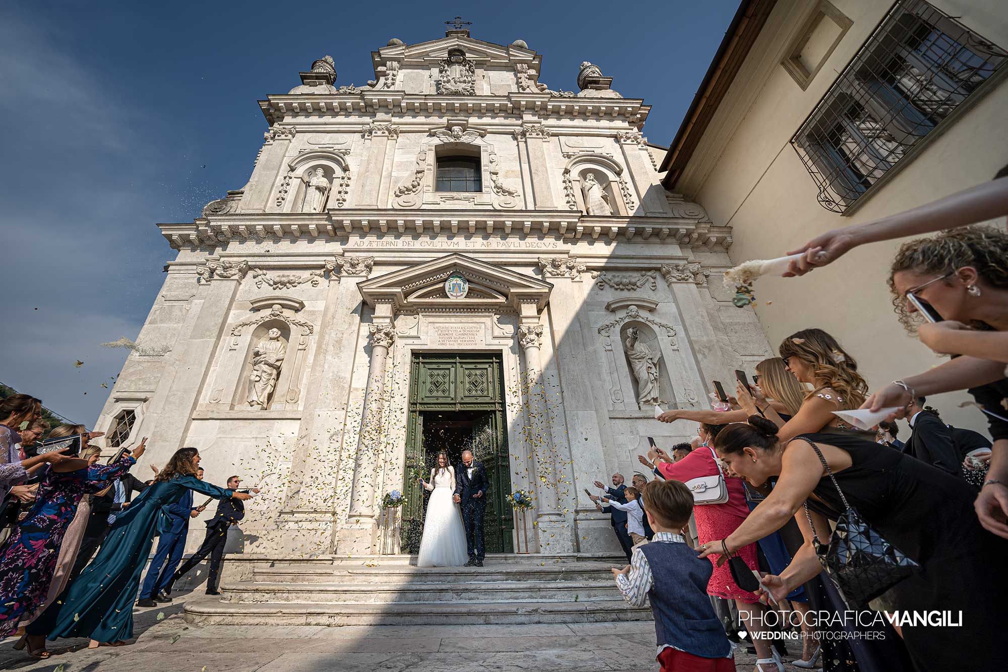023 fotografo matrimonio reportage wedding sposi uscita lancio riso coriandoli ritratto chiesa cerimonia rito religioso san paolo d argon bergamo 023 fotografo matrimonio reportage wedding sposi uscita lancio riso coriandoli ritratto chiesa cerimonia rito religioso san paolo d argon bergamo