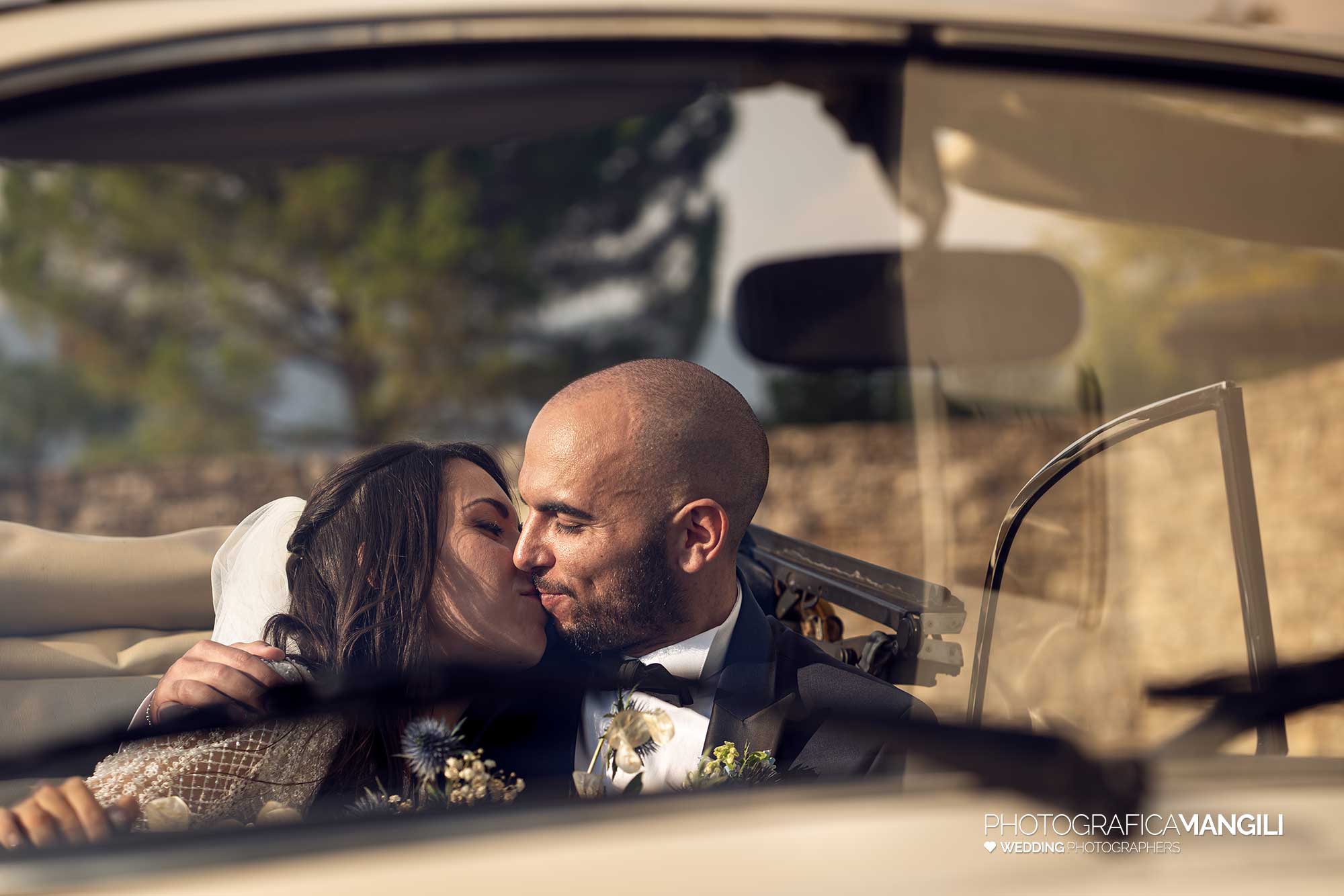 025 fotografo matrimonio reportage wedding sposi macchina bacio ritratto castello degli angeli carobbio degli angeli bergamo 025 fotografo matrimonio reportage wedding sposi macchina bacio ritratto castello degli angeli carobbio degli angeli bergamo