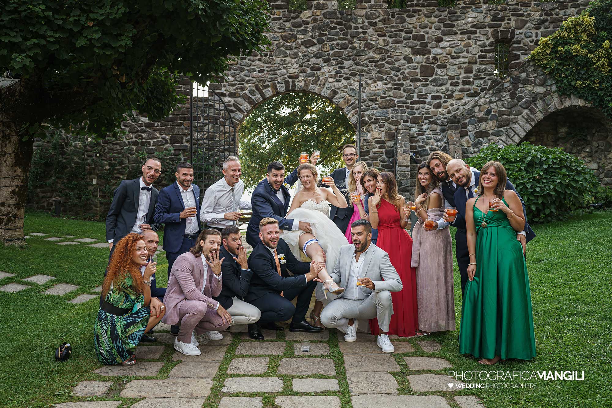 026 fotografo matrimonio reportage wedding sposi amici castello rossino calolziocorte lecco lago como 026 fotografo matrimonio reportage wedding sposi amici castello rossino calolziocorte lecco lago como