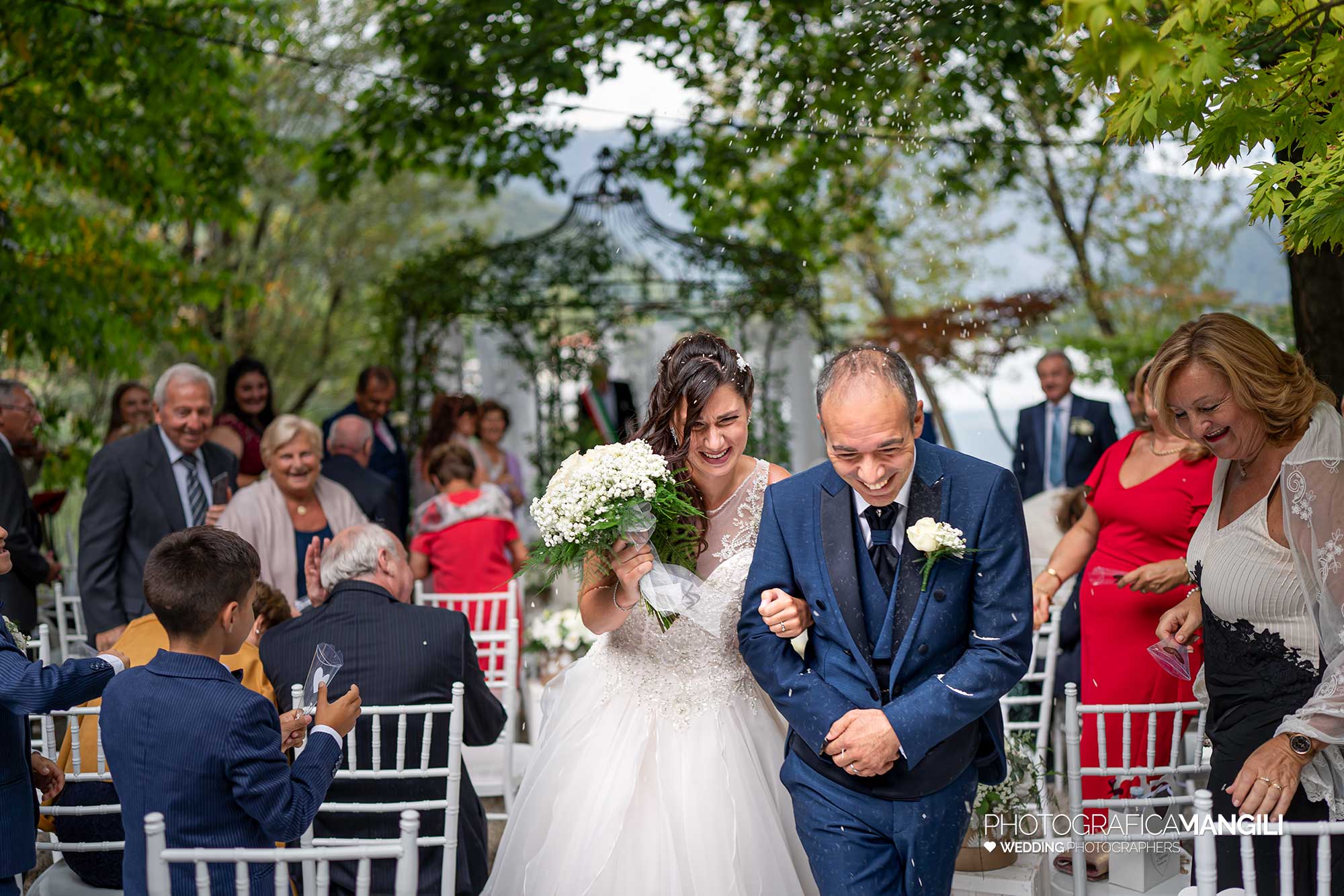 026 fotografo matrimonio reportage wedding uscita sposi cerimonia civile castello di monasterolo monasterolo del castello bergamo 026 fotografo matrimonio reportage wedding uscita sposi cerimonia civile castello di monasterolo monasterolo del castello bergamo
