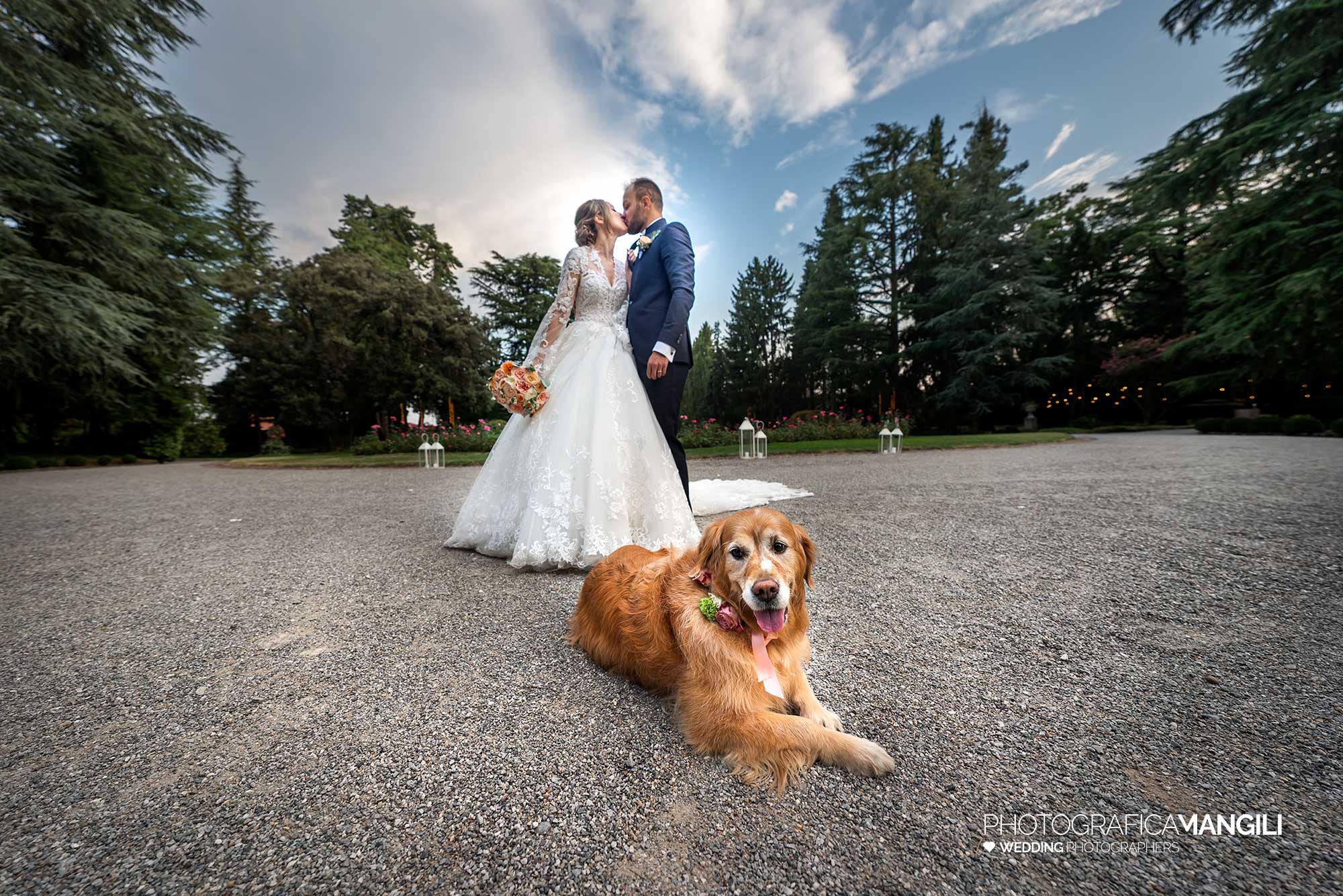 029 fotografo matrimonio reportage wedding sposi cane miglior amico villa acquaroli carvico bergamo 029 fotografo matrimonio reportage wedding sposi cane miglior amico villa acquaroli carvico bergamo