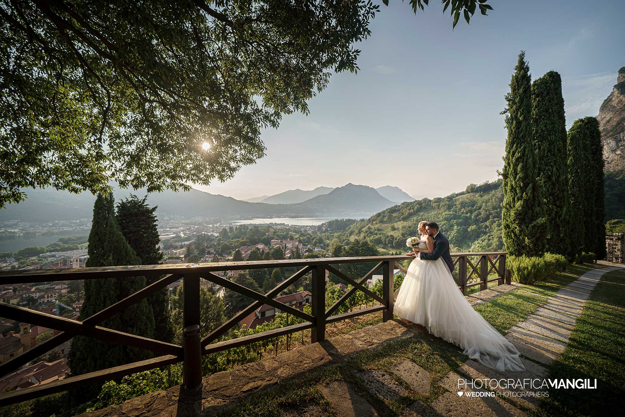 029 fotografo matrimonio reportage wedding sposi panorama castello rossino calolziocorte lecco lago como 029 fotografo matrimonio reportage wedding sposi panorama castello rossino calolziocorte lecco lago como