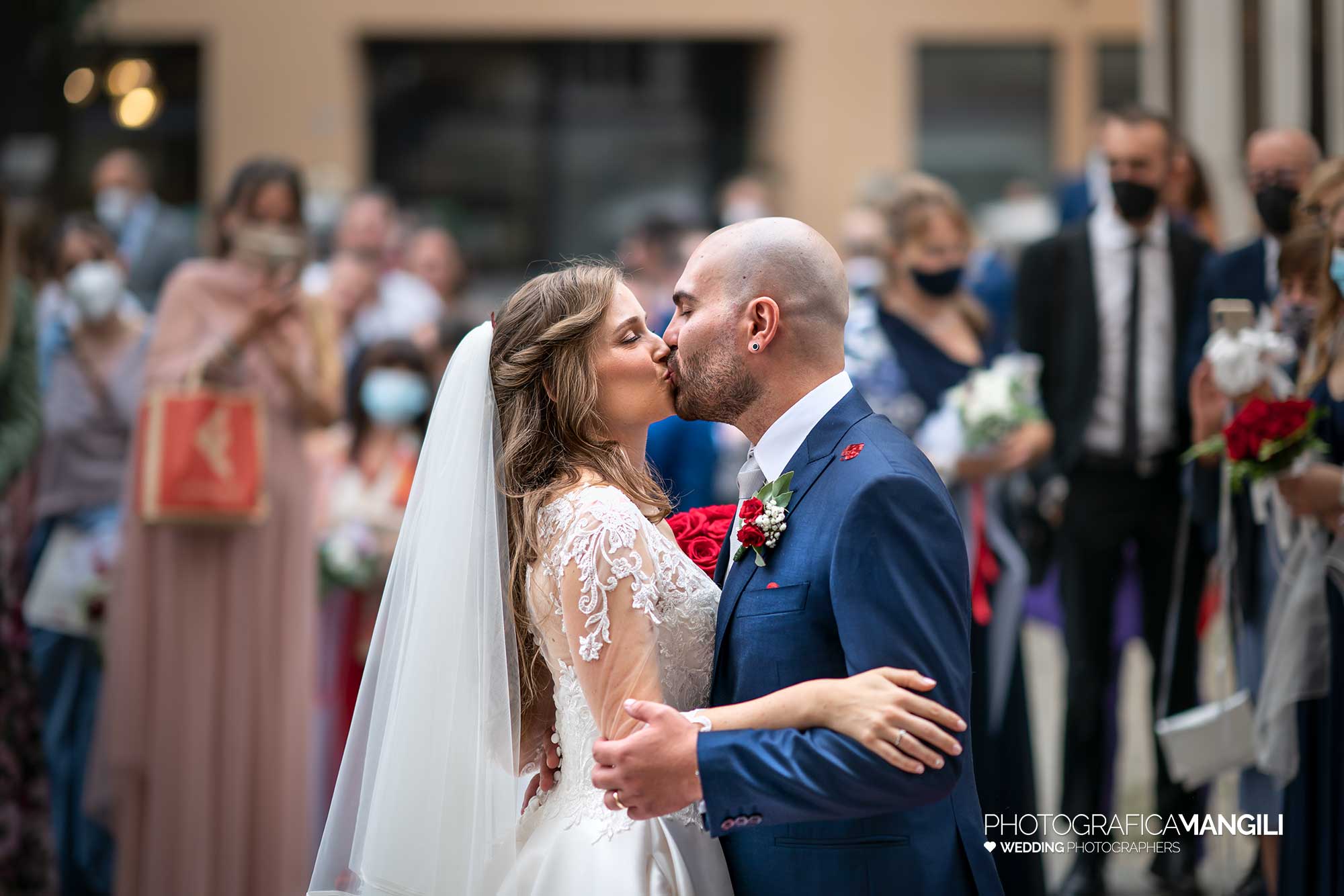029 fotografo matrimonio reportage wedding sposi uscita chiesa milano 029 fotografo matrimonio reportage wedding sposi uscita chiesa milano