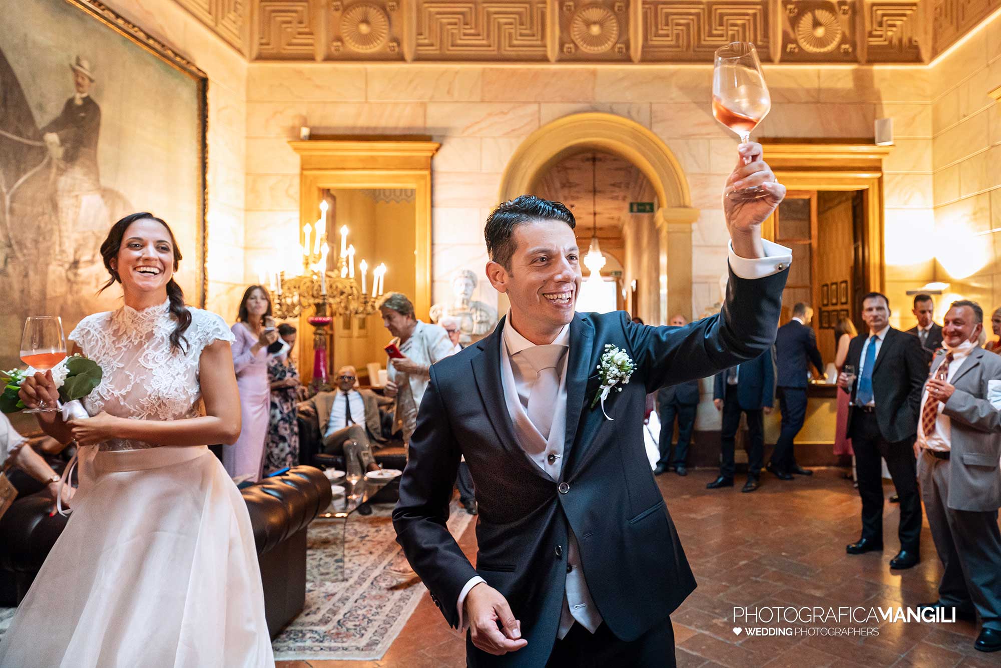 031 fotografo matrimonio reportage real wedding ingresso sposi villa zanchi stezzano be 031 fotografo matrimonio reportage real wedding ingresso sposi villa zanchi stezzano be