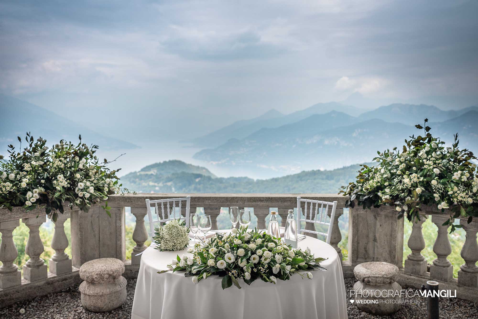 031 fotografo matrimonio reportage wedding dettaglio tavolo sposi villa pietraluna bellagio como 031 fotografo matrimonio reportage wedding dettaglio tavolo sposi villa pietraluna bellagio como