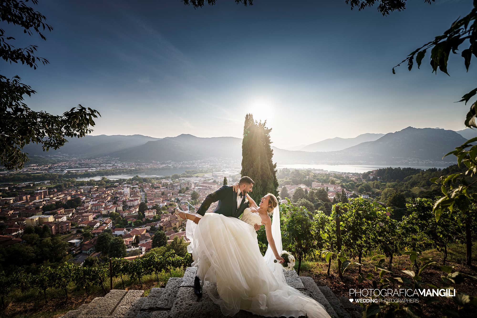032 fotografo matrimonio reportage wedding sposi casquet panorama castello rossino calolziocorte lecco lago como 032 fotografo matrimonio reportage wedding sposi casquet panorama castello rossino calolziocorte lecco lago como