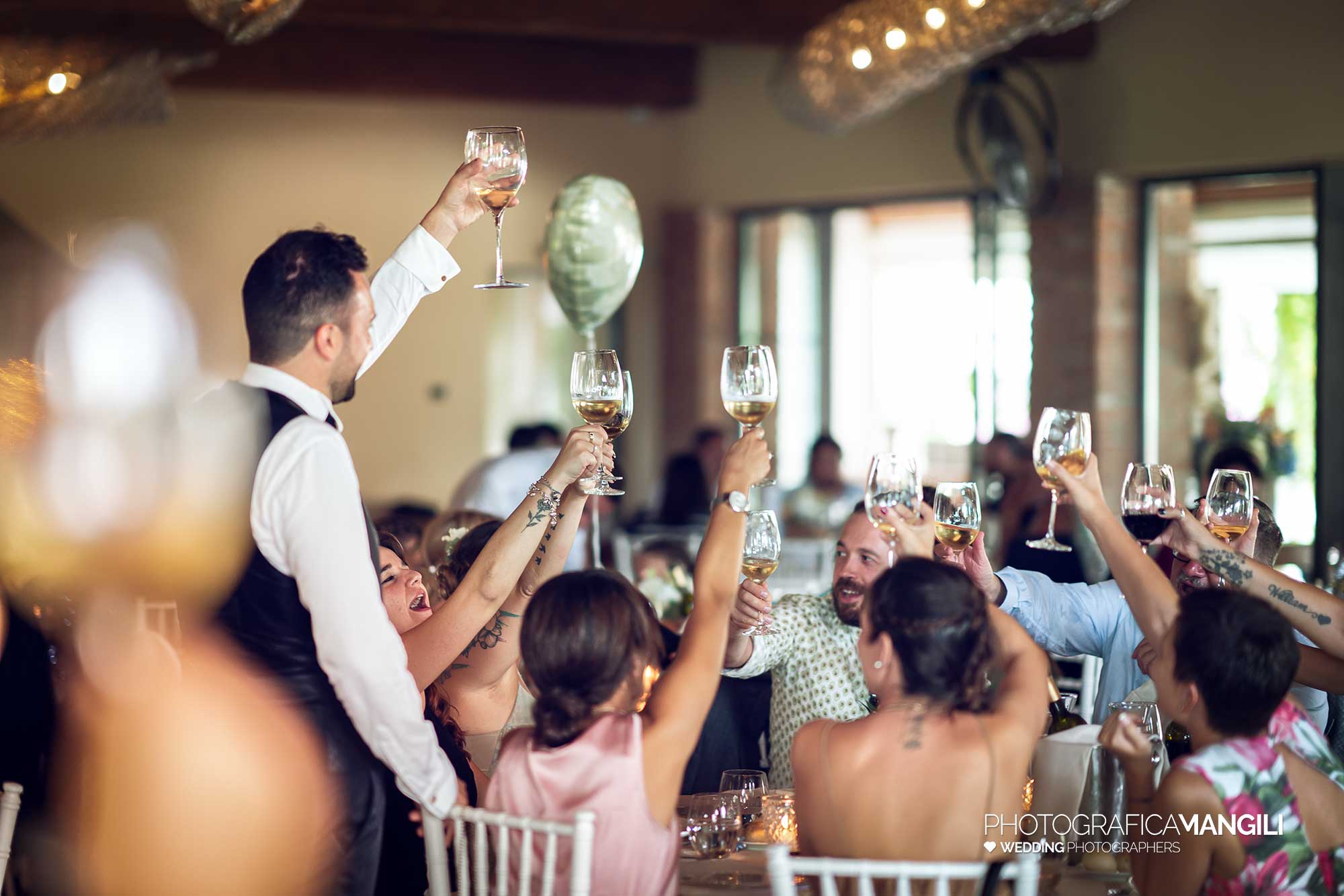 033 fotografo matrimonio reportage wedding sposi bacio brindisi tenuta serradesca scanzorosciate bergamo 033 fotografo matrimonio reportage wedding sposi bacio brindisi tenuta serradesca scanzorosciate bergamo