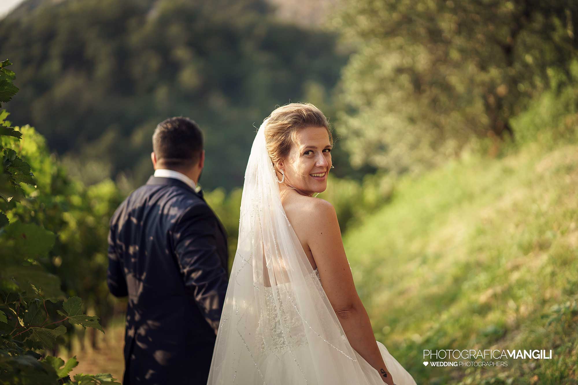 034 fotografo matrimonio reportage wedding sposi ritratto vigneto castello rossino calolziocorte lecco lago como 034 fotografo matrimonio reportage wedding sposi ritratto vigneto castello rossino calolziocorte lecco lago como
