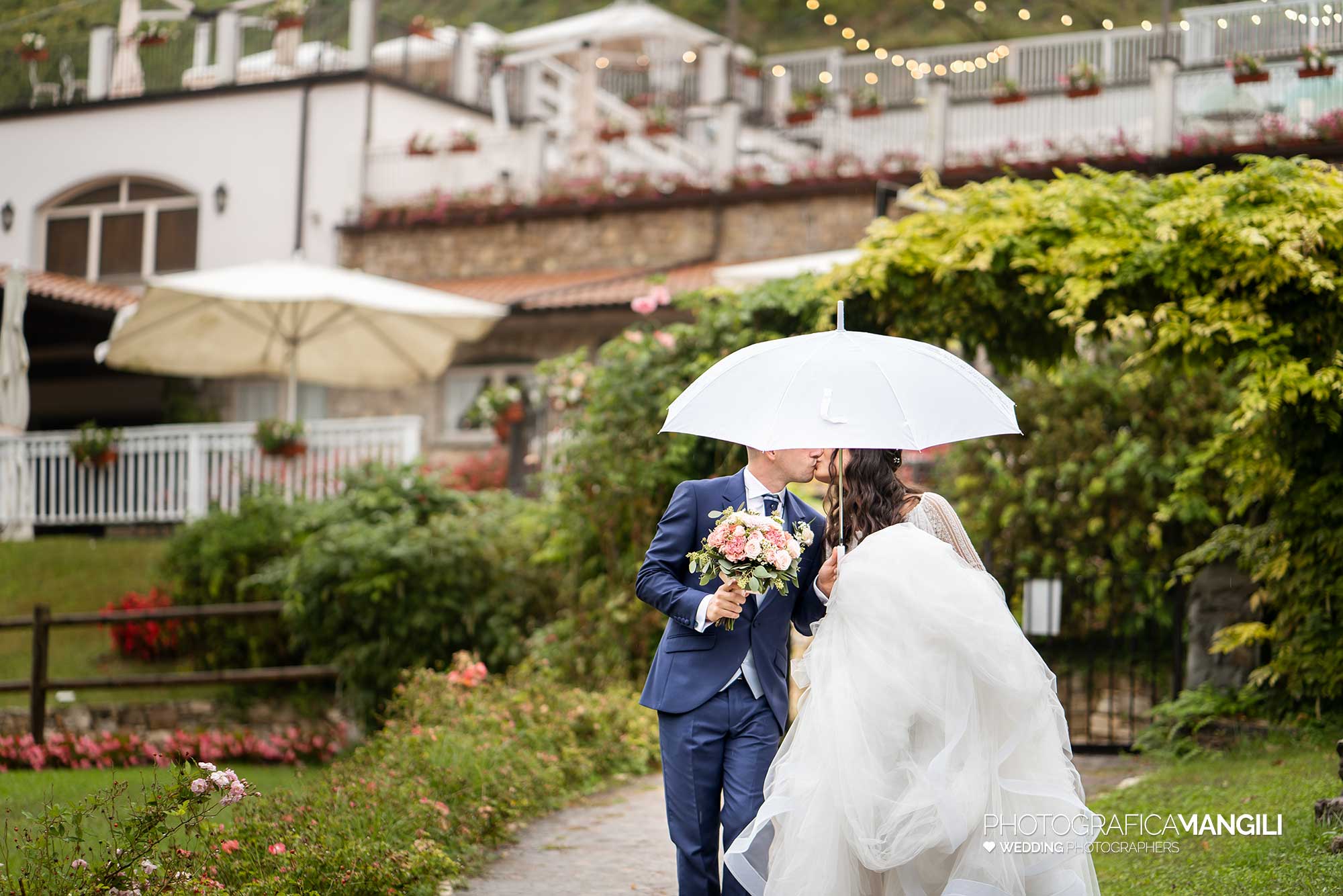 034 fotografo matrimonio wedding reportage ritratto sposi giardino il fontanile gandosso bergamo 034 fotografo matrimonio wedding reportage ritratto sposi giardino il fontanile gandosso bergamo