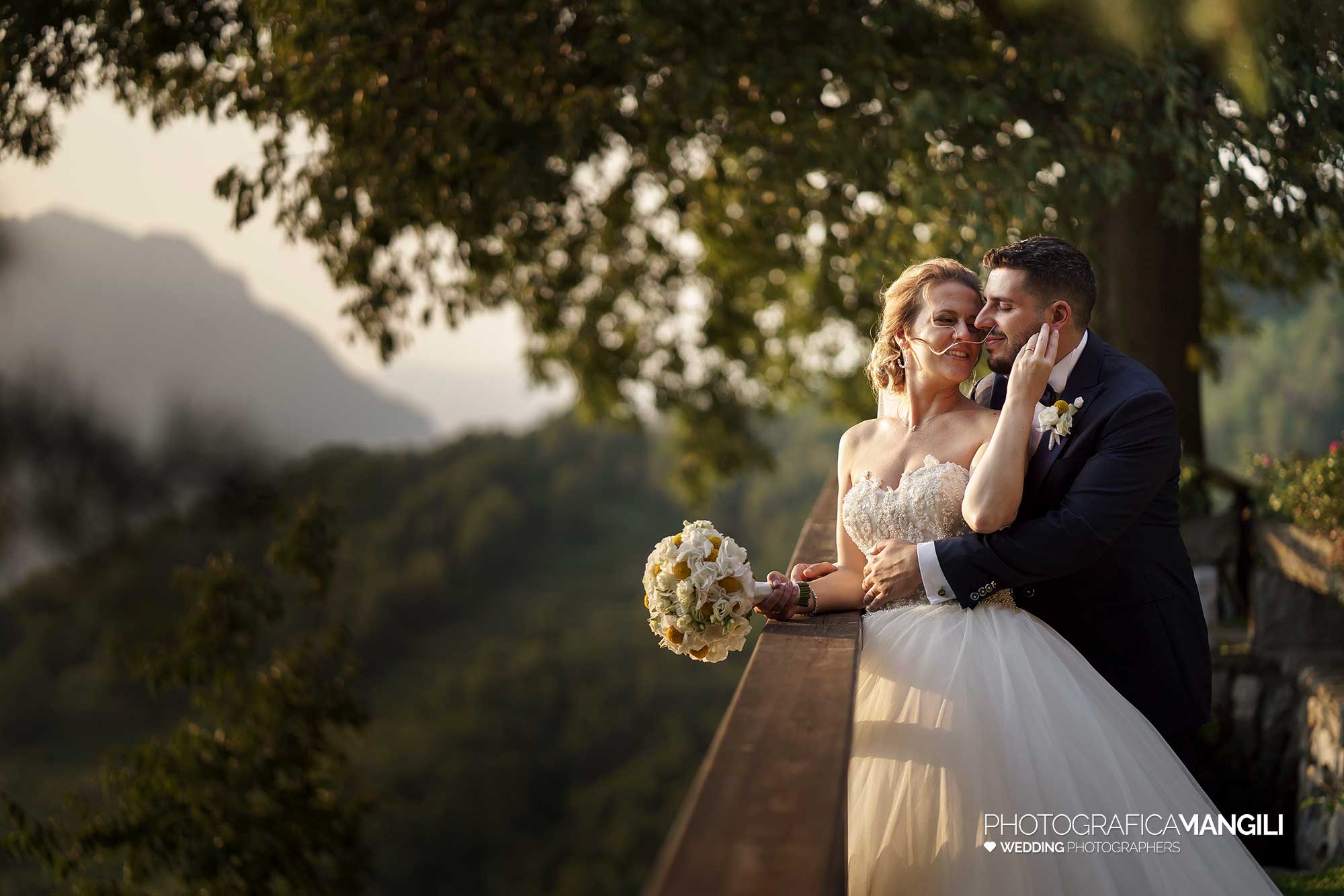 036 fotografo matrimonio reportage wedding sposi tramonto ritratto castello rossino calolziocorte lecco lago como 036 fotografo matrimonio reportage wedding sposi tramonto ritratto castello rossino calolziocorte lecco lago como