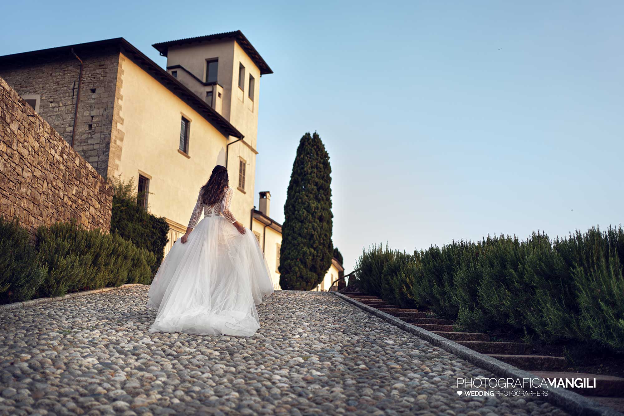 037 fotografo matrimonio reportage wedding sposa ritratto castello degli angeli carobbio degli angeli bergamo 037 fotografo matrimonio reportage wedding sposa ritratto castello degli angeli carobbio degli angeli bergamo