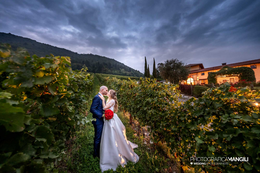 039 fotografo matrimonio reportage wedding ritratto romantico sposi vigna villa redona trescore balneario bergamo