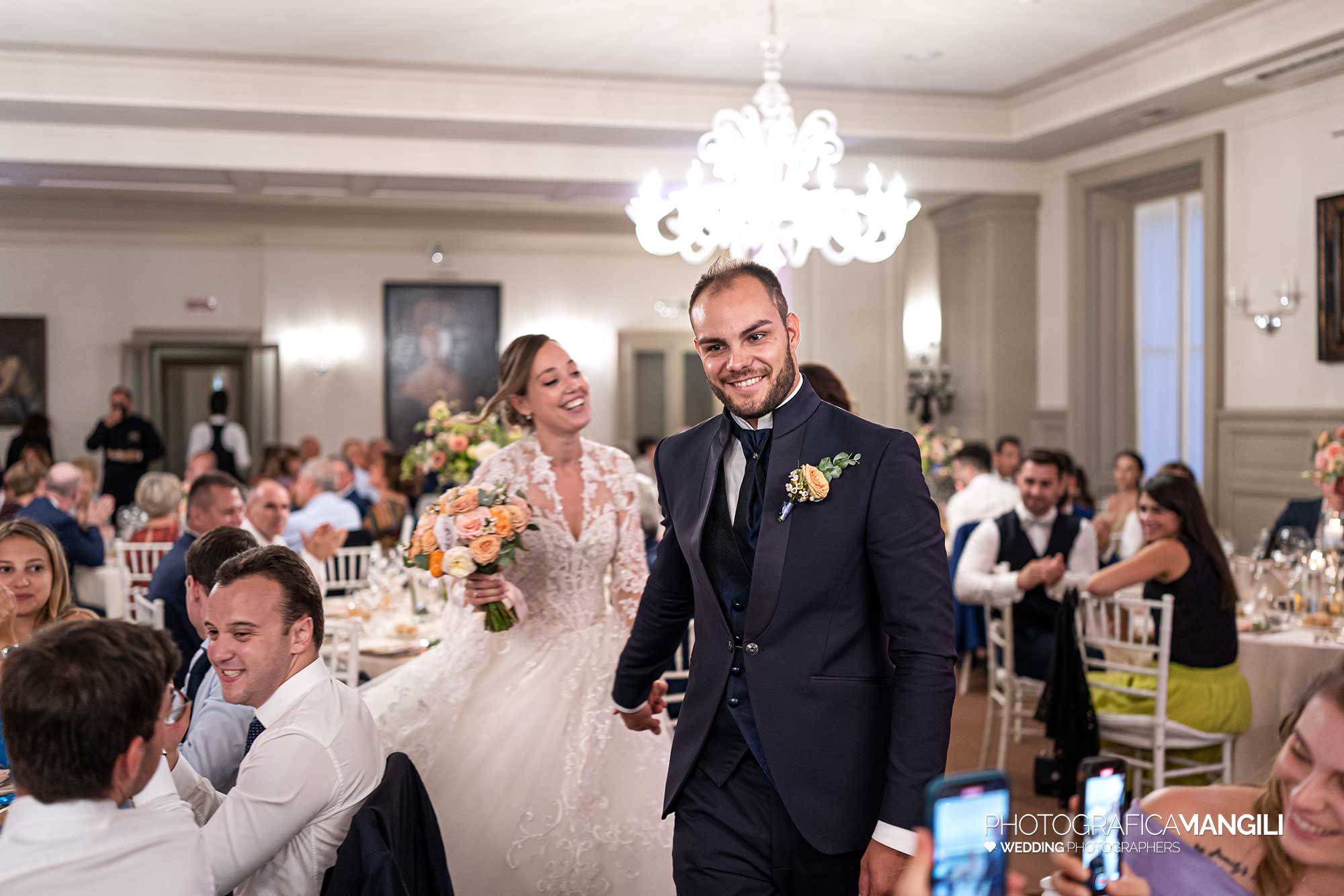 039 fotografo matrimonio reportage wedding sposi ngresso sala villa acquaroli carvico bergamo 039 fotografo matrimonio reportage wedding sposi ngresso sala villa acquaroli carvico bergamo