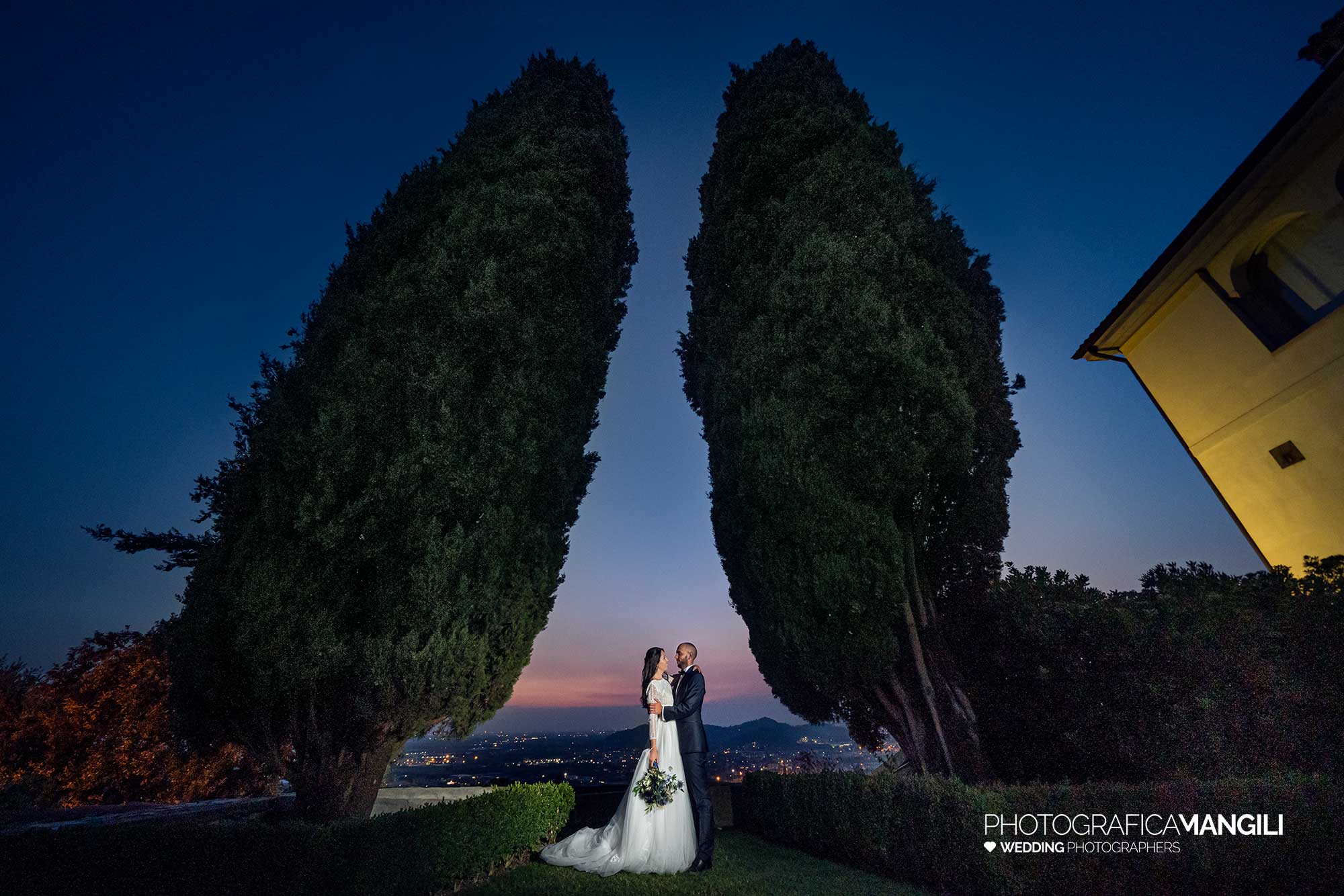 040 fotografo matrimonio reportage wedding sposi imbrunire ritratto castello degli angeli carobbio degli angeli bergamo 040 fotografo matrimonio reportage wedding sposi imbrunire ritratto castello degli angeli carobbio degli angeli bergamo