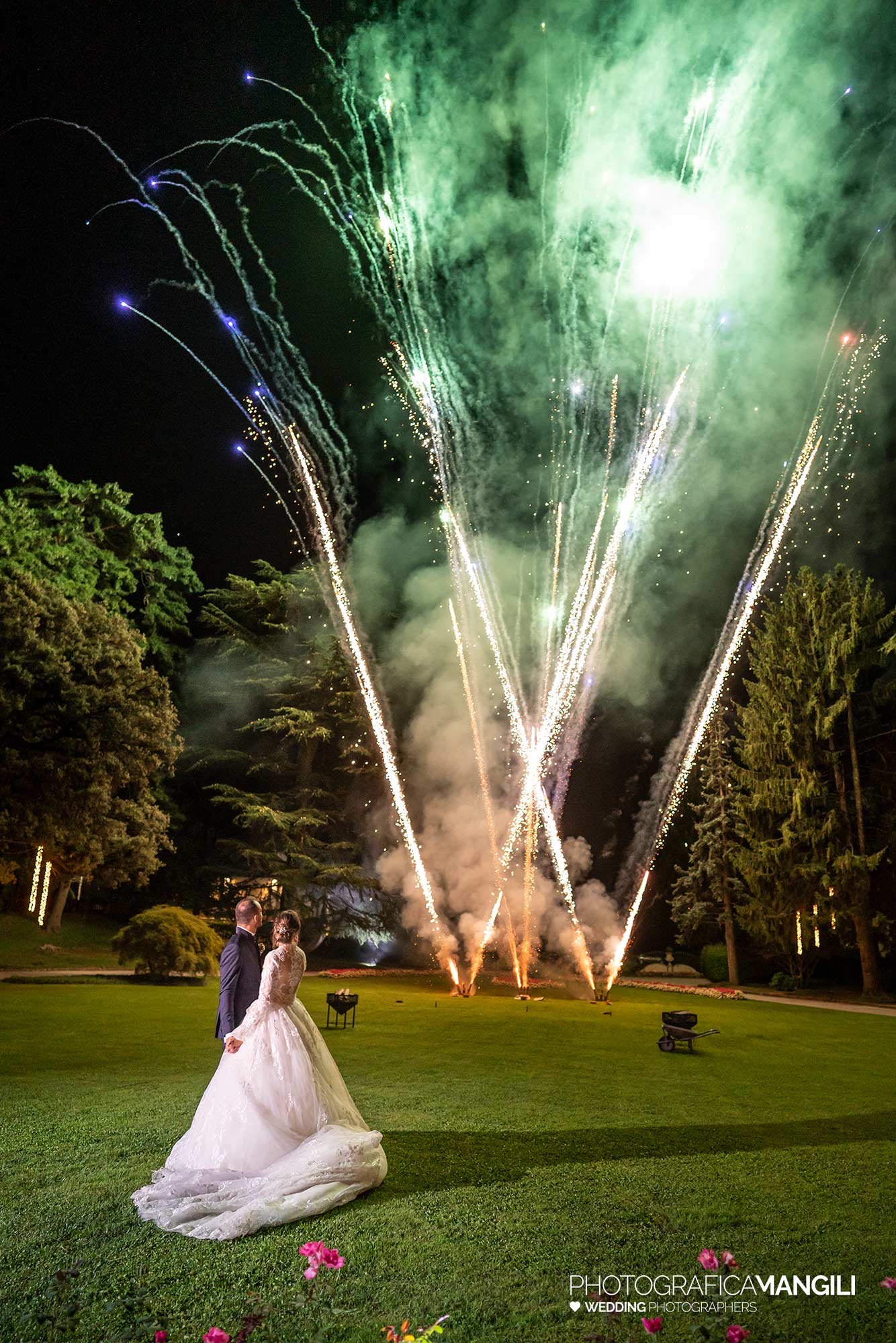 045 fotografo matrimonio reportage wedding sposi fuochi artificio villa acquaroli carvico bergamo 045 fotografo matrimonio reportage wedding sposi fuochi artificio villa acquaroli carvico bergamo