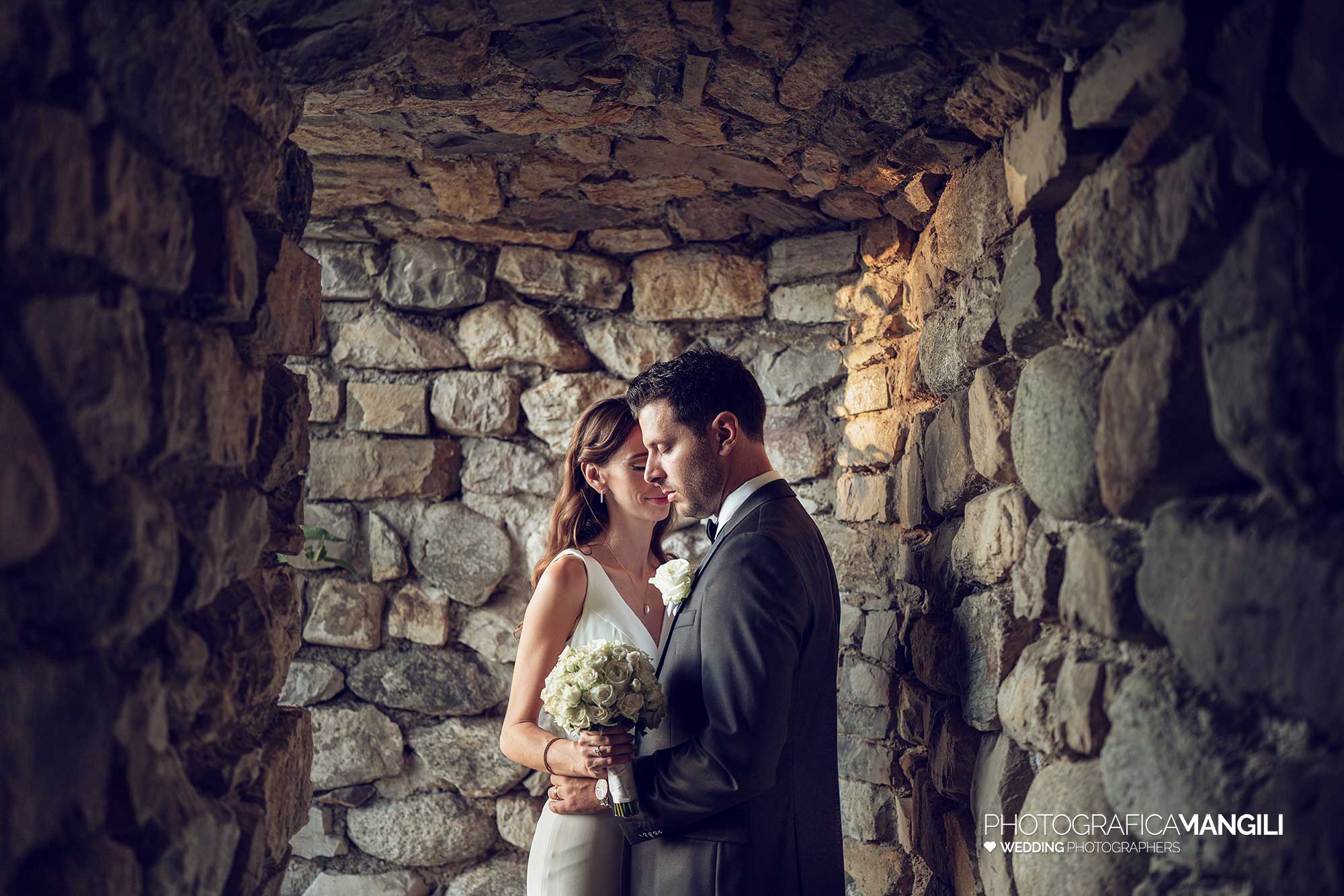 051 fotografo matrimonio reportage wedding ritratto sposi castello rossino calolziocorte lecco lago como 051 fotografo matrimonio reportage wedding ritratto sposi castello rossino calolziocorte lecco lago como