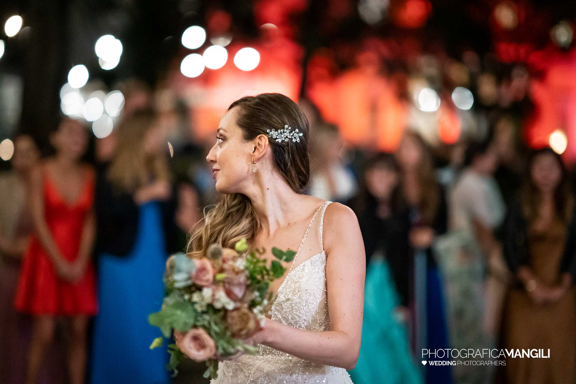 051 fotografo matrimonio reportage wedding sposa lancio bouquet villa acquaroli carvico bergamo 051 fotografo matrimonio reportage wedding sposa lancio bouquet villa acquaroli carvico bergamo