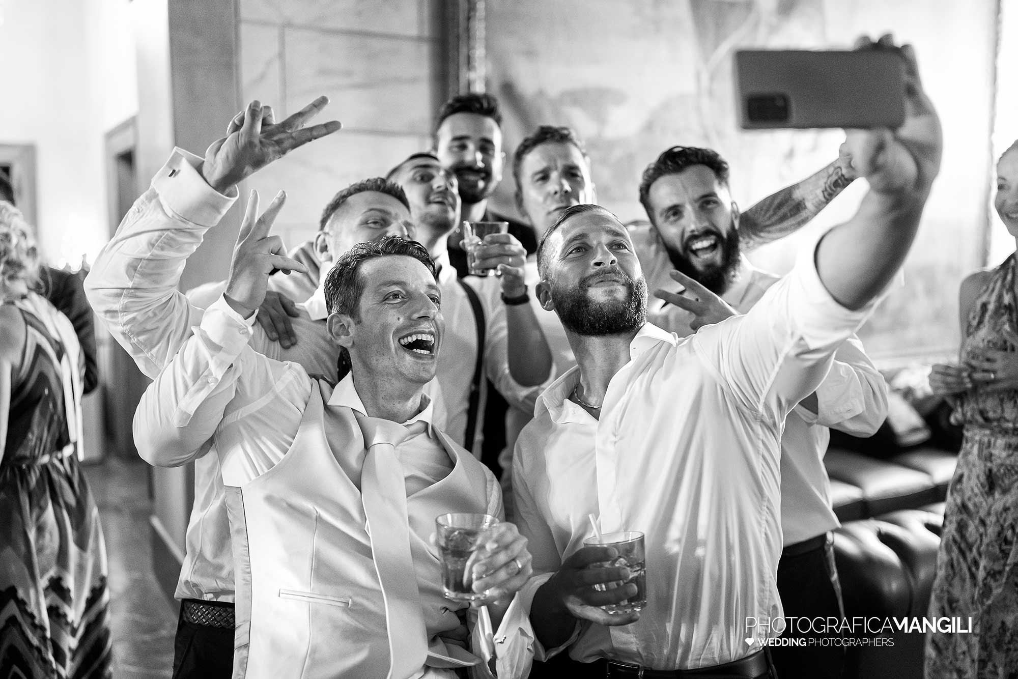 055 fotografo matrimonio reportage real wedding sposi festa amici balli villa zanchi stezzano bergamo 055 fotografo matrimonio reportage real wedding sposi festa amici balli villa zanchi stezzano bergamo