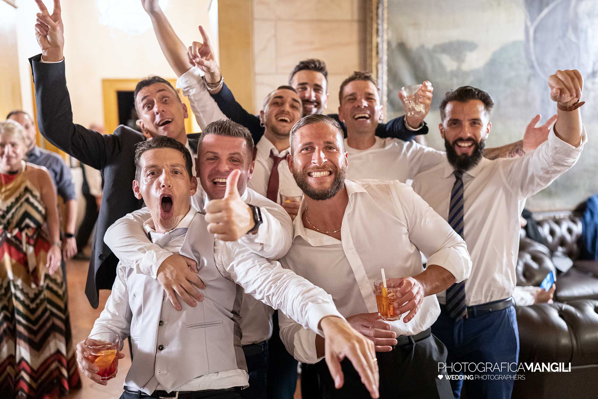 056 fotografo matrimonio reportage real wedding sposi festa amici balli villa zanchi stezzano bergamo 056 fotografo matrimonio reportage real wedding sposi festa amici balli villa zanchi stezzano bergamo