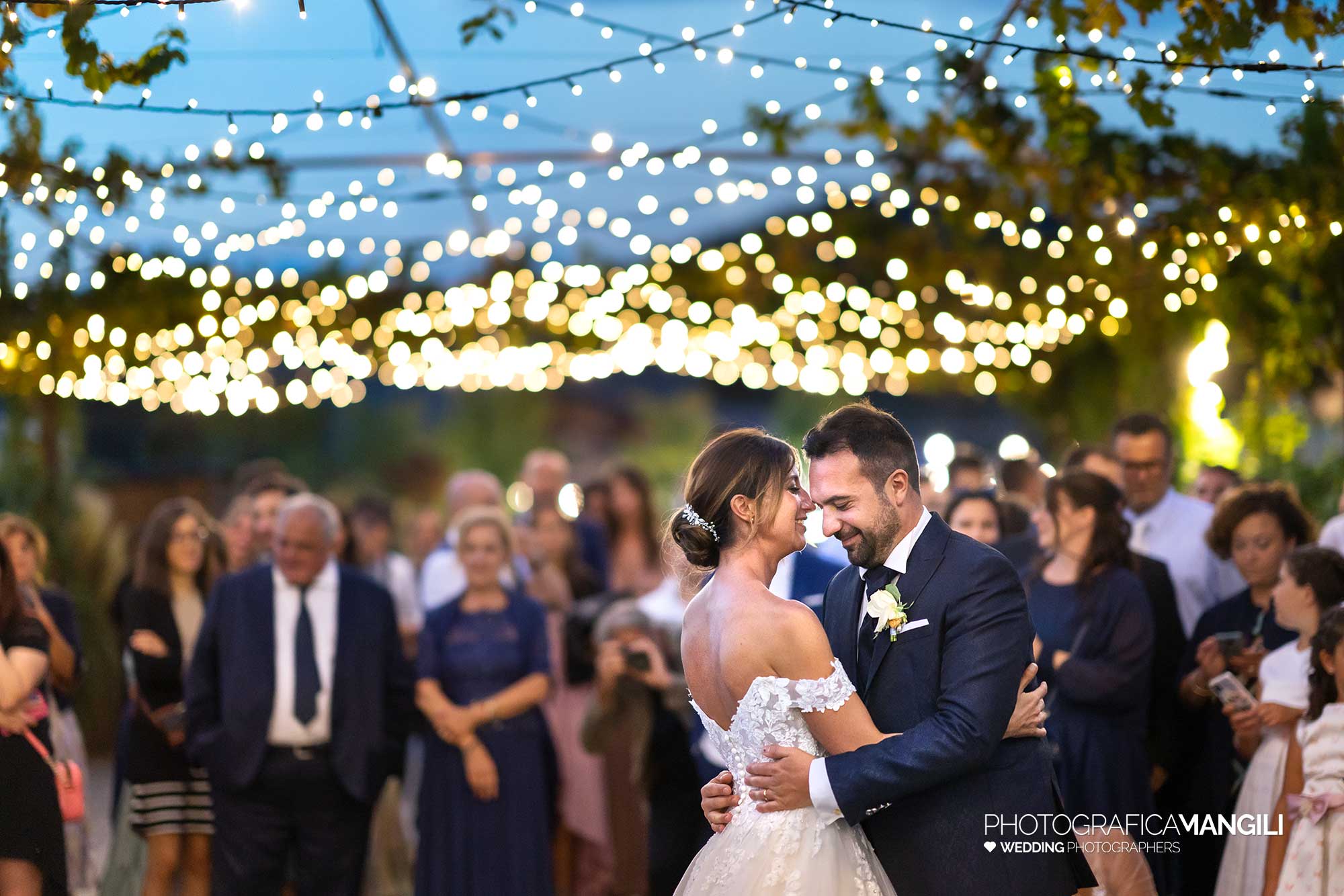 060 fotografo matrimonio reportage wedding sposi ballo festa amici tenuta serradesca scanzorosciate bergamo 060 fotografo matrimonio reportage wedding sposi ballo festa amici tenuta serradesca scanzorosciate bergamo