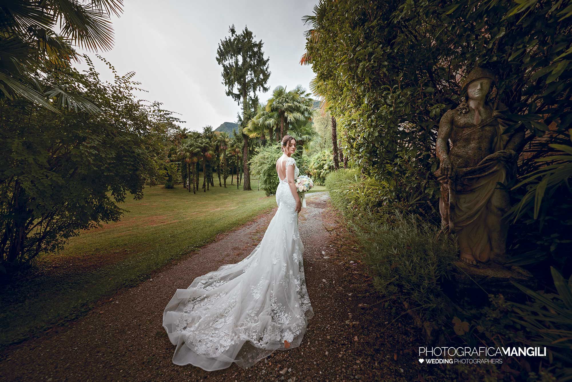 064 fotografo matrimonio reportage wedding ritratto sposi parco giardino villa ex magni rizzoli canzo como 064 fotografo matrimonio reportage wedding ritratto sposi parco giardino villa ex magni rizzoli canzo como