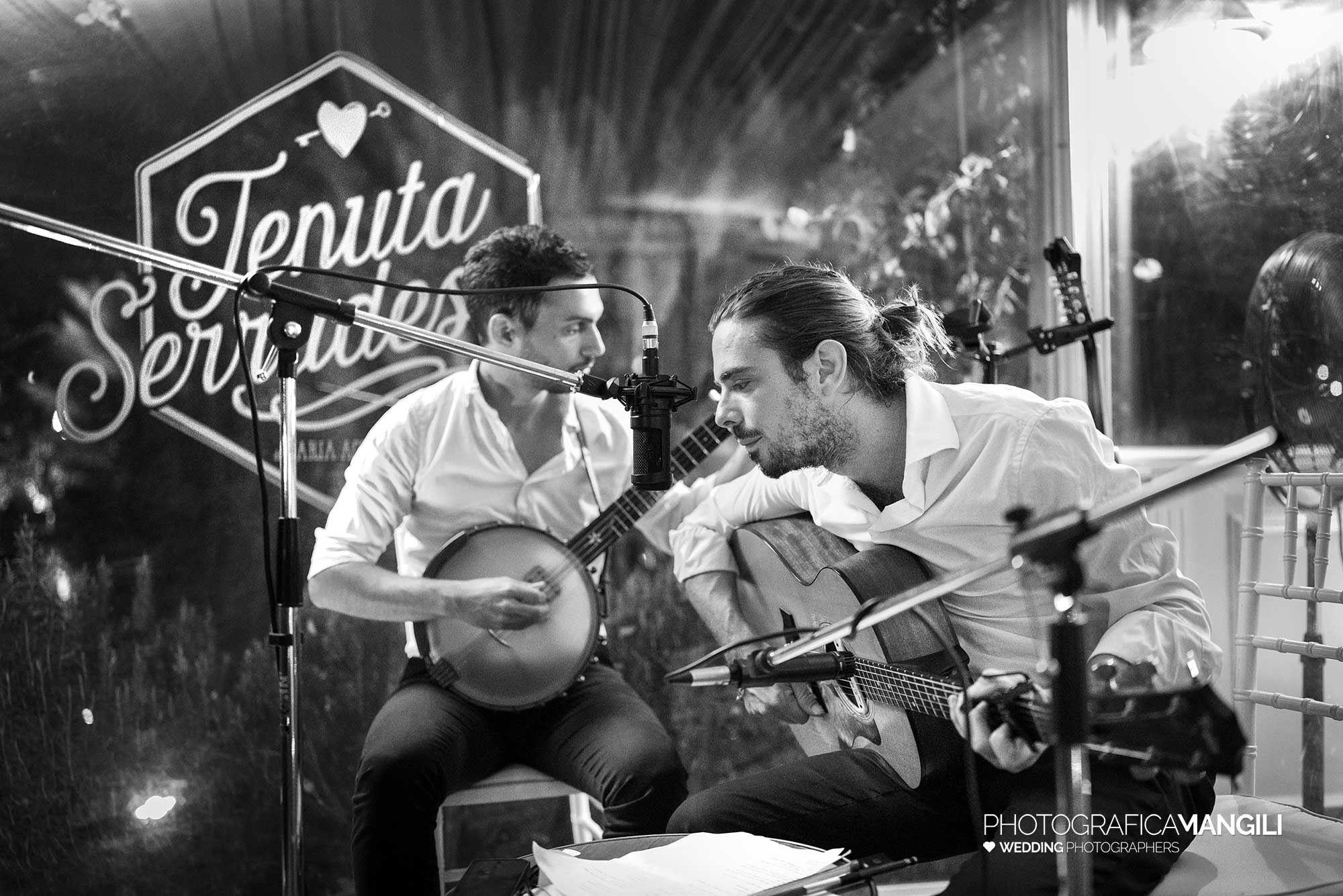 065 fotografo matrimonio reportage wedding sposi fetsa cantanti musica tenuta serradesca scanzorosciate bergamo 065 fotografo matrimonio reportage wedding sposi fetsa cantanti musica tenuta serradesca scanzorosciate bergamo